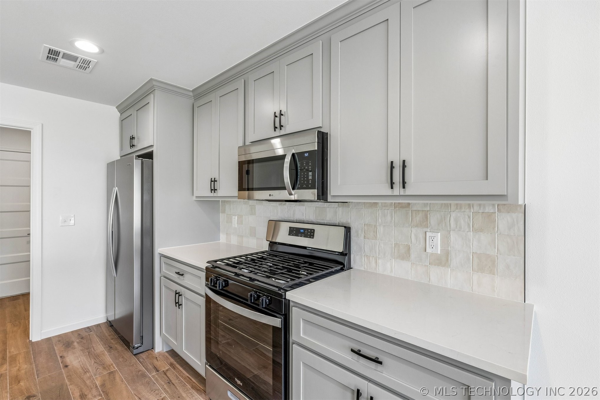 1125 E Cherry Street Property Photo 15