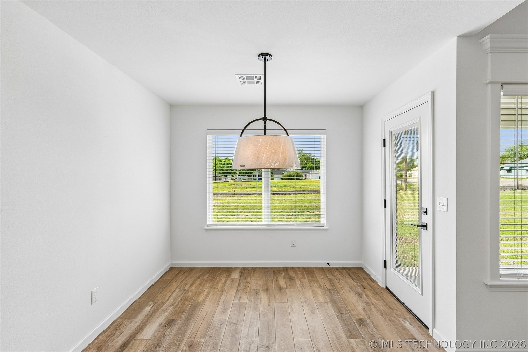 1125 E Cherry Street Property Photo 18