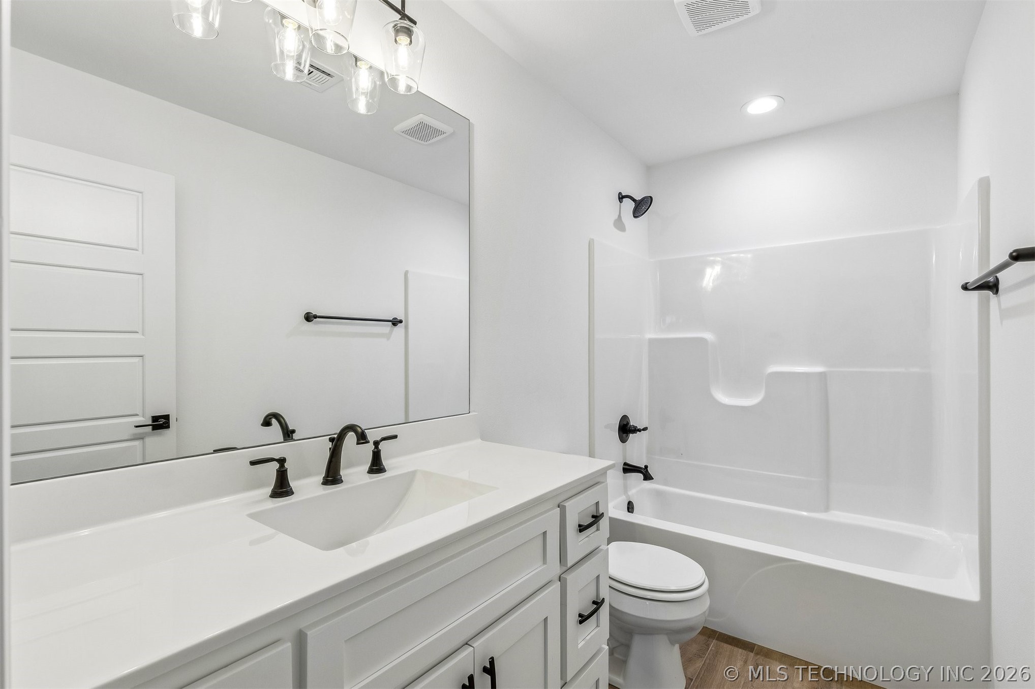 1125 E Cherry Street Property Photo 28