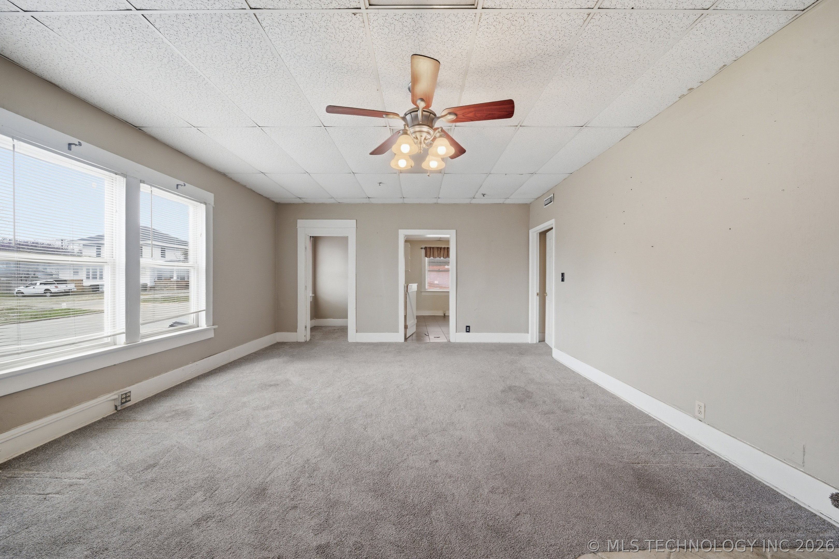 220 S Morton Avenue Property Photo 7