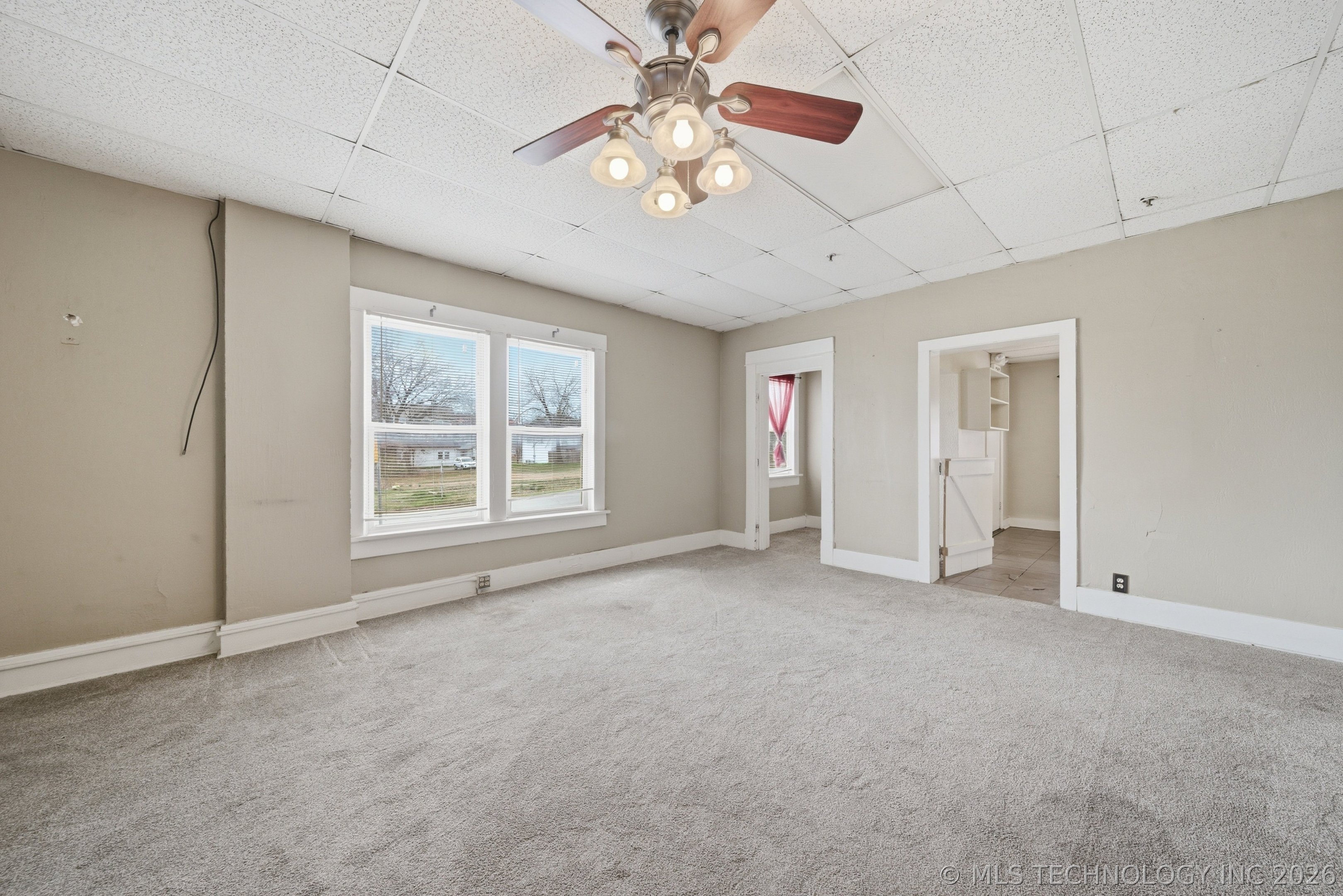 220 S Morton Avenue Property Photo 8