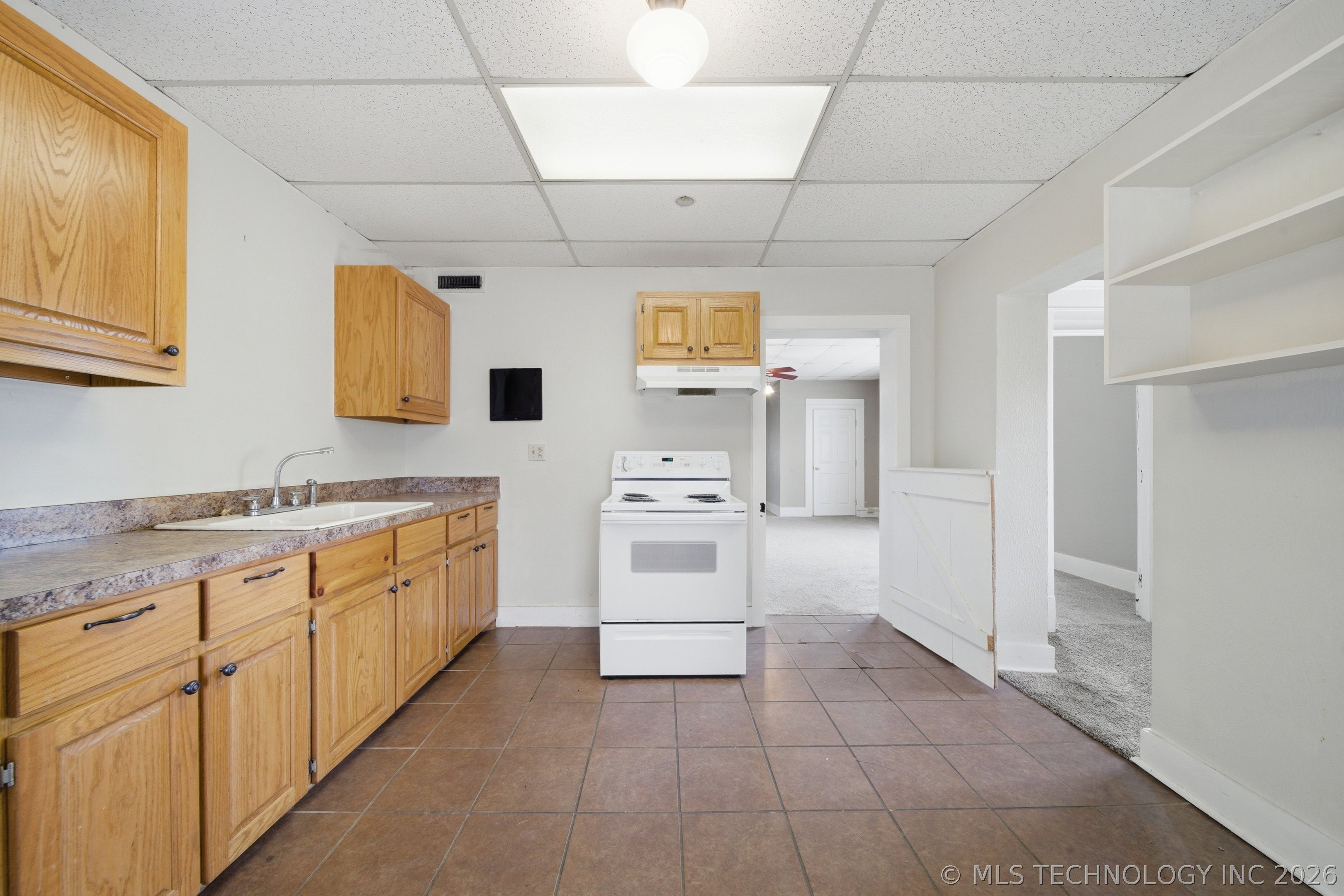 220 S Morton Avenue Property Photo 12