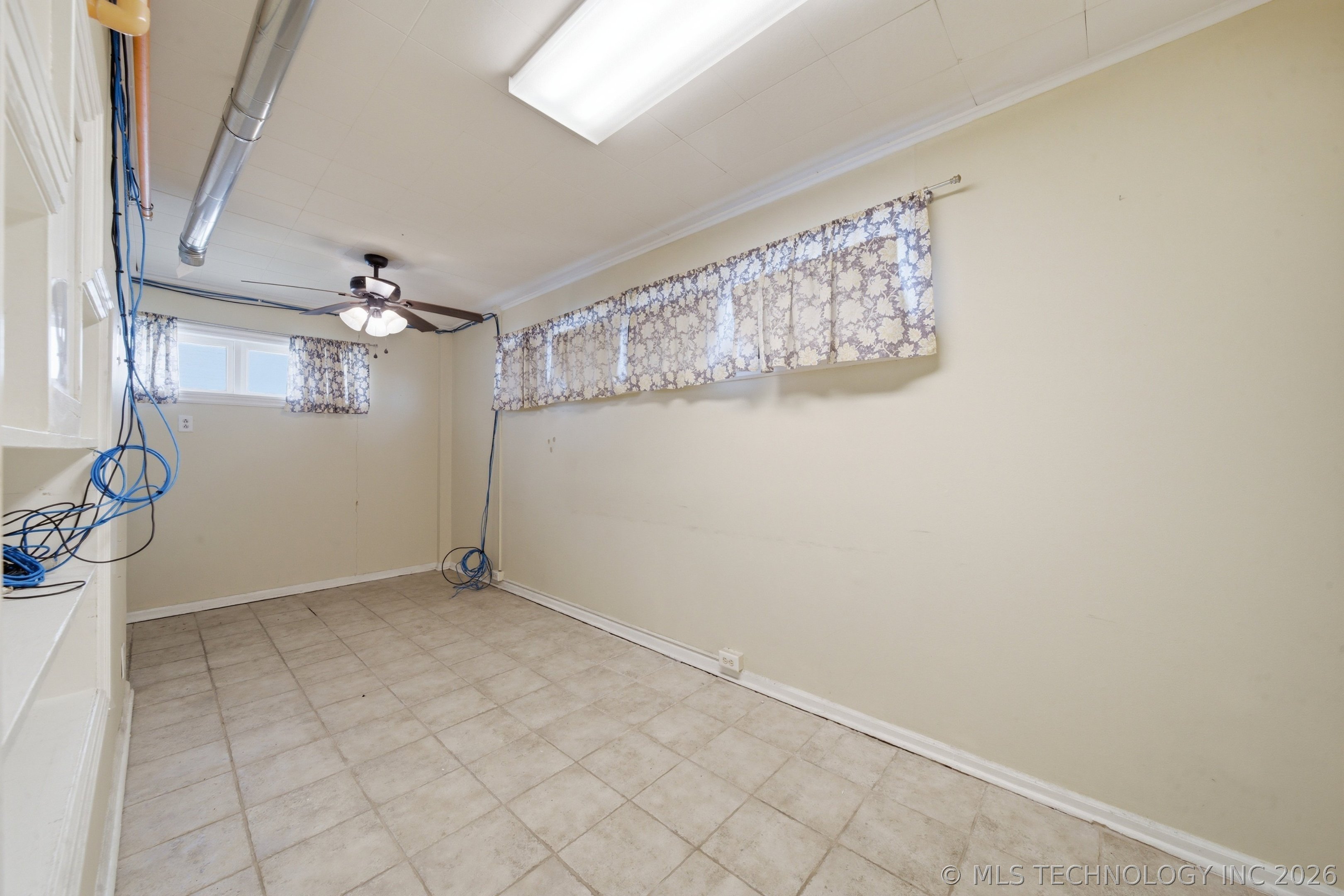 220 S Morton Avenue Property Photo 19