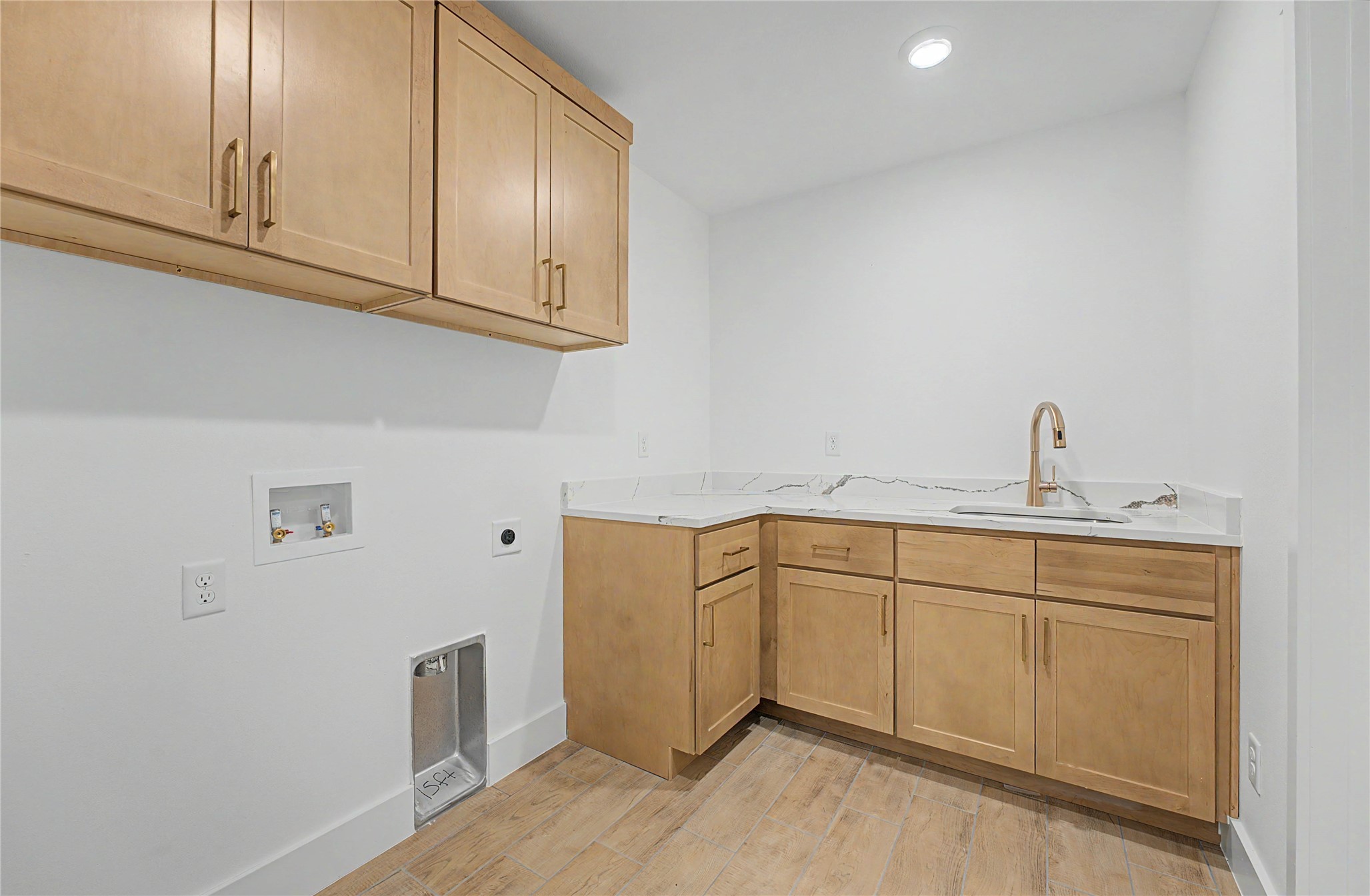2823 E Liberty Place Property Photo 17
