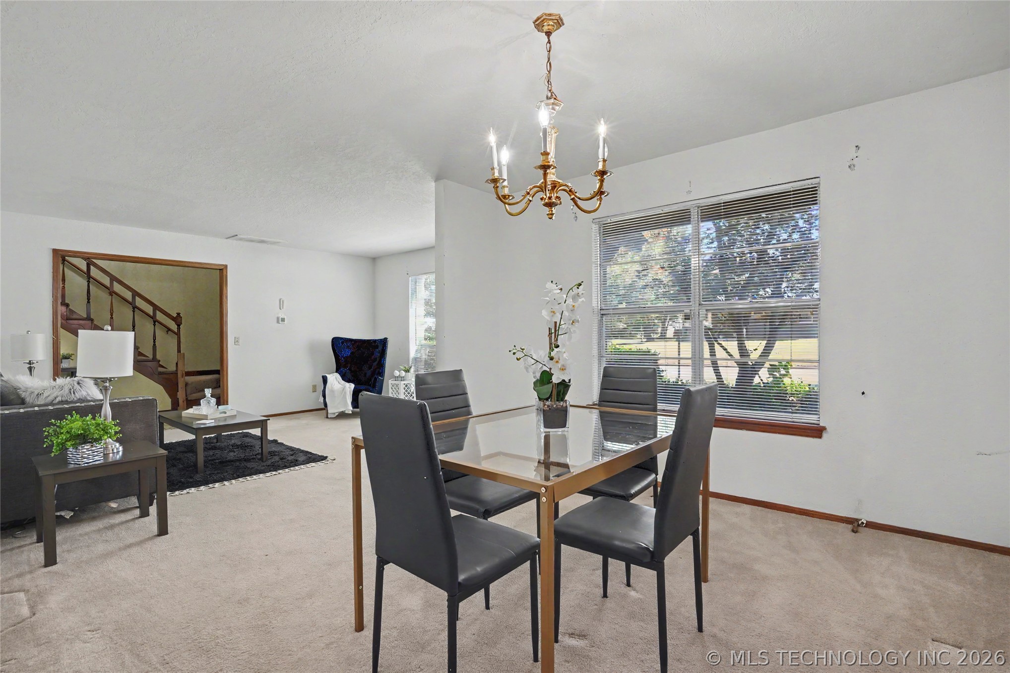 5706 S Columbia Place Property Photo 6