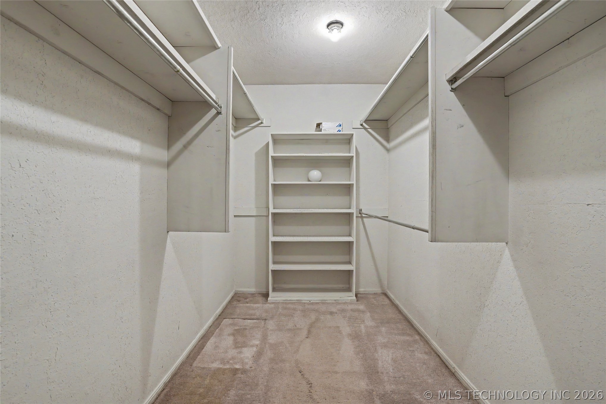 5706 S Columbia Place Property Photo 23