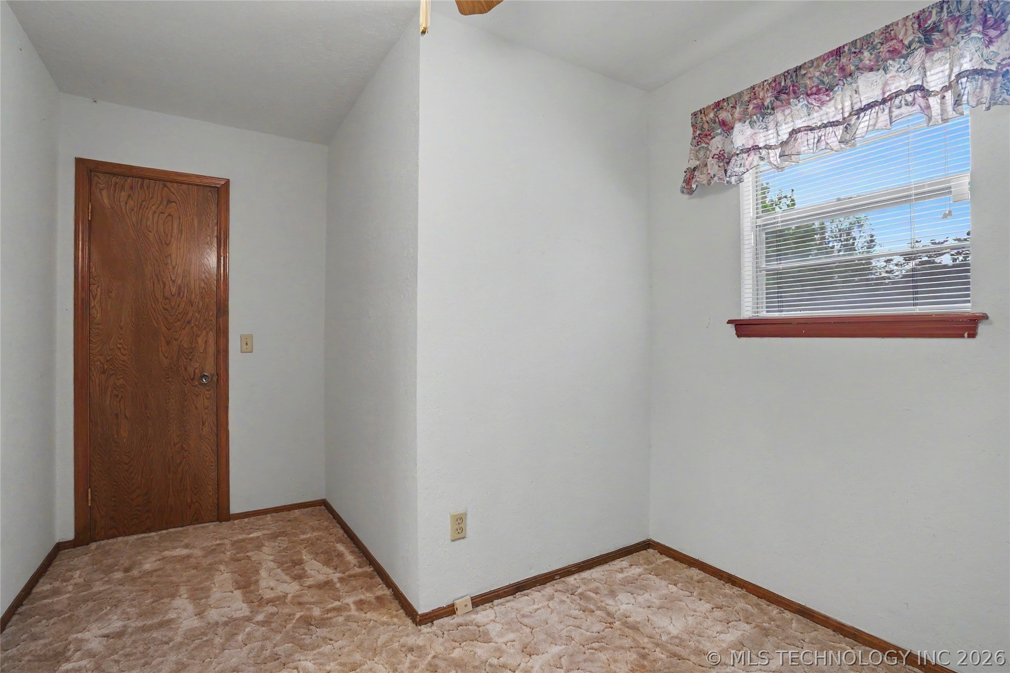 5706 S Columbia Place Property Photo 33