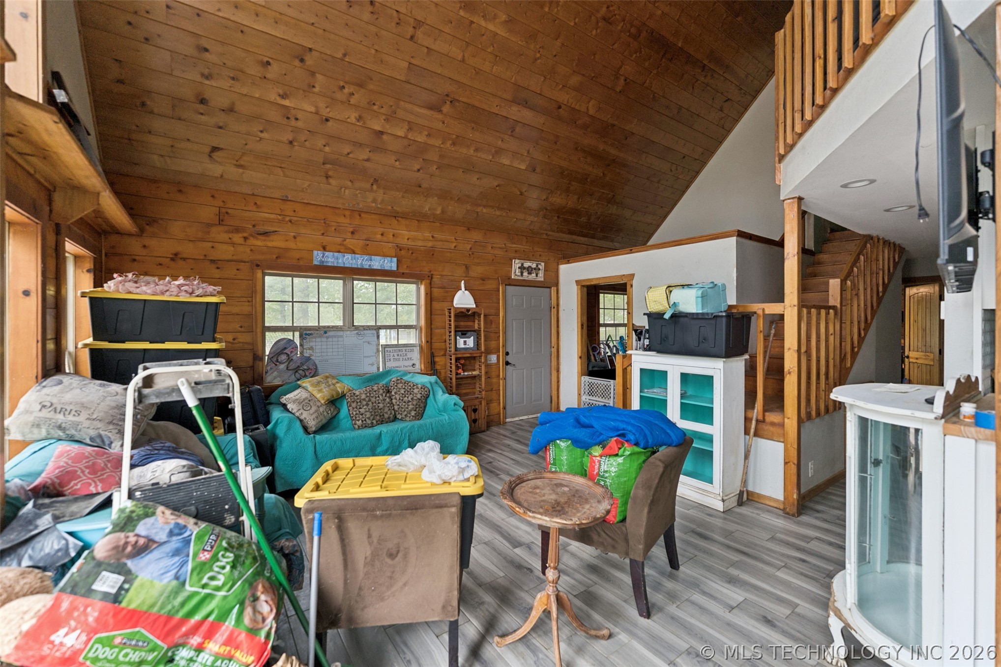 2400 N Acuff Avenue Property Photo 6