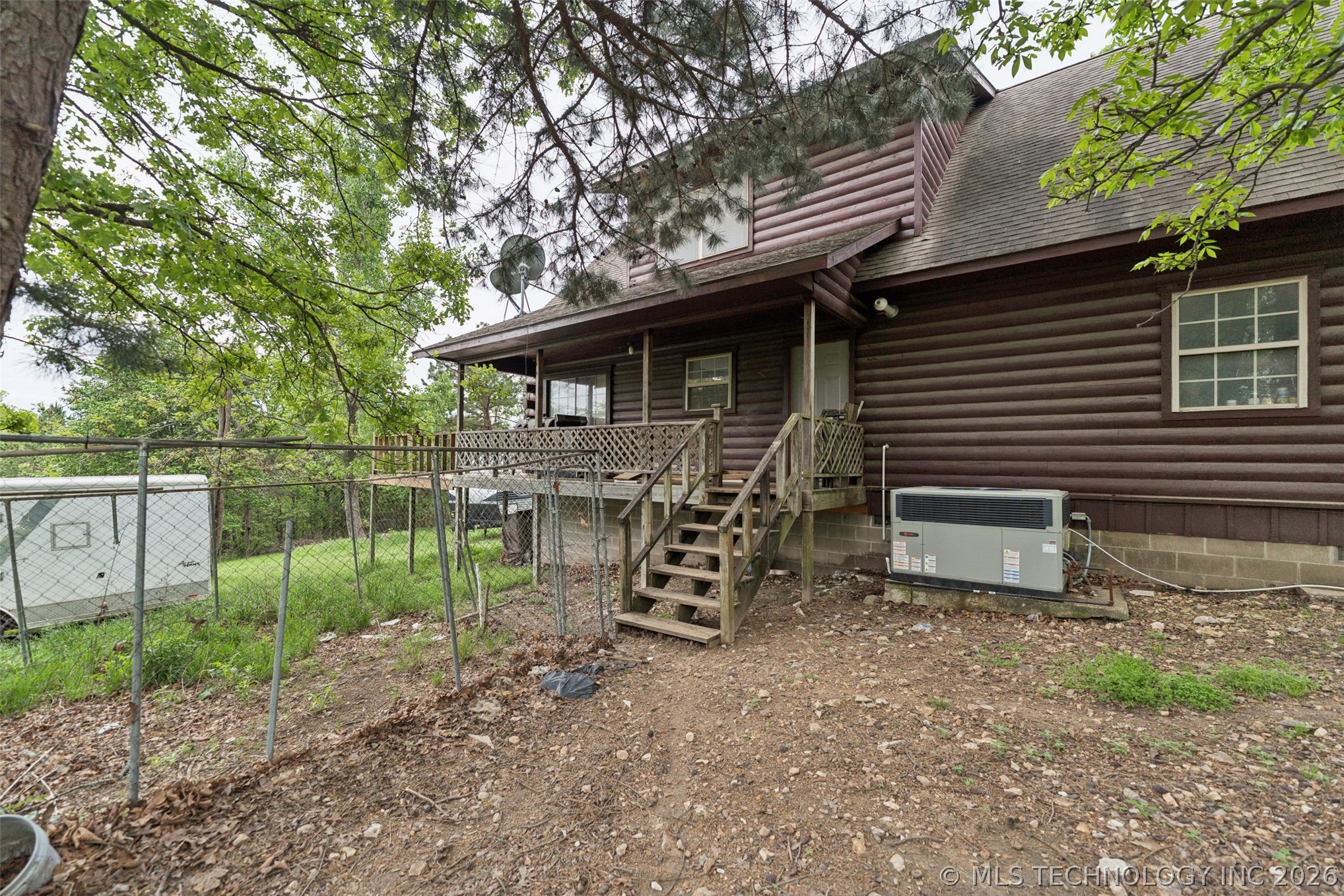 2400 N Acuff Avenue Property Photo 16