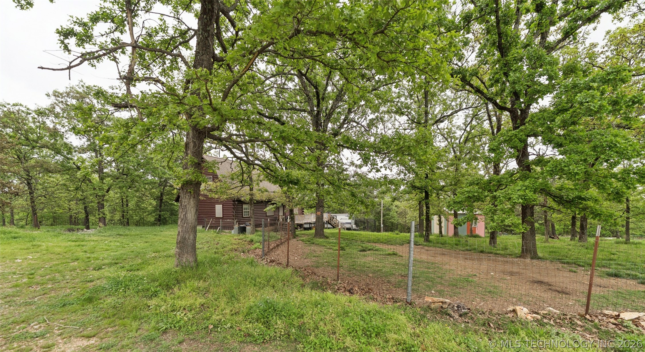 2400 N Acuff Avenue Property Photo 18