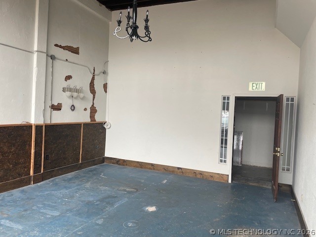 445 W Broadway Street Property Photo 2
