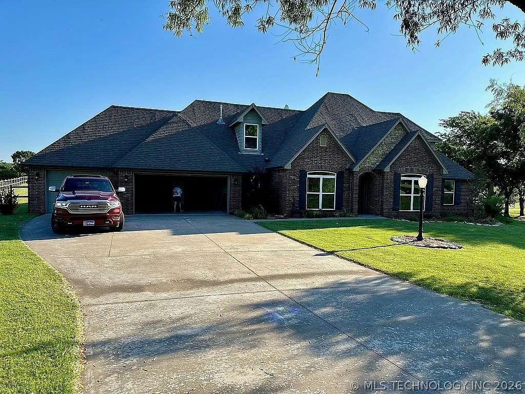 14823 E Fieldstone Drive N Property Photo 1