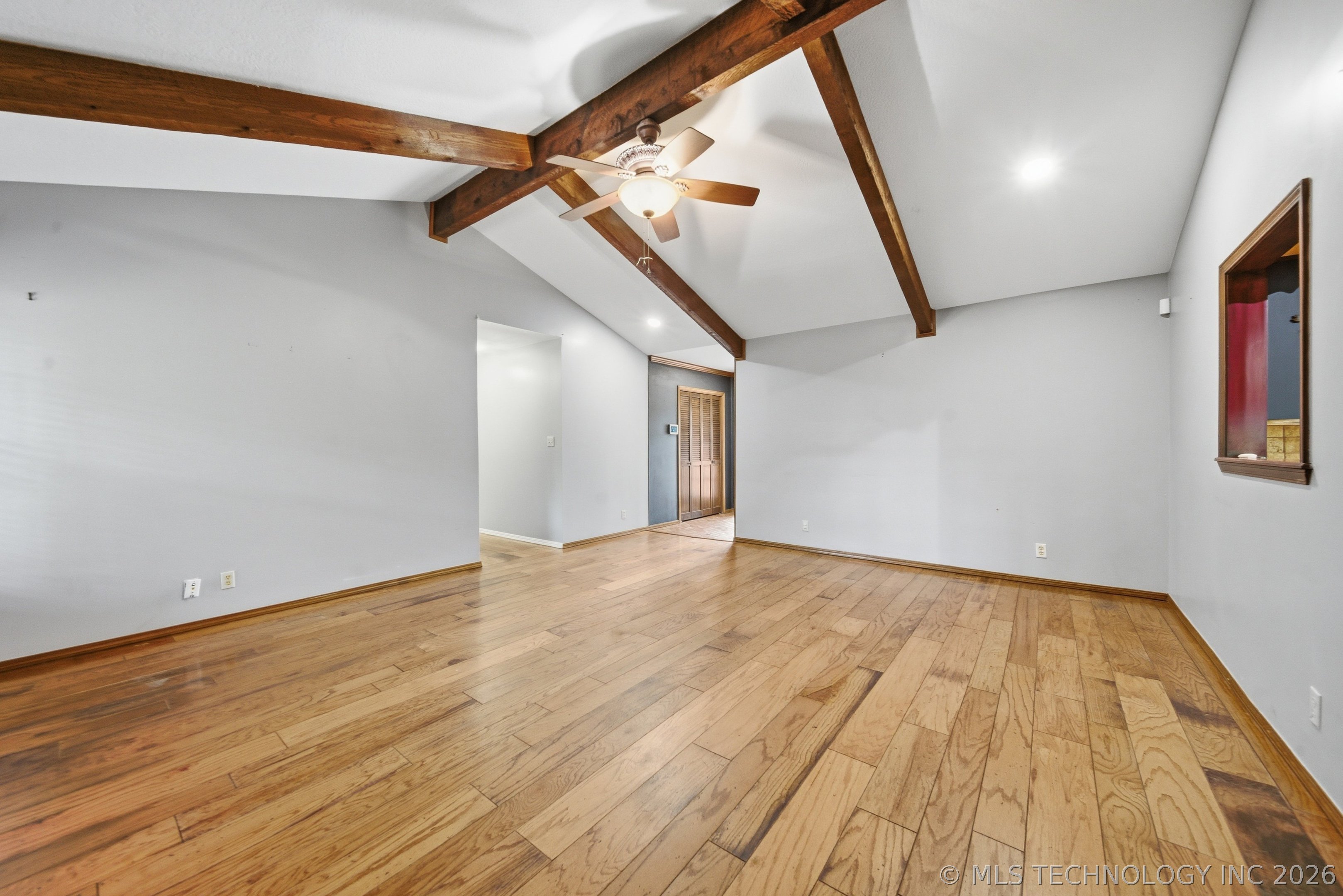 2905 E 78th Street Property Photo 6