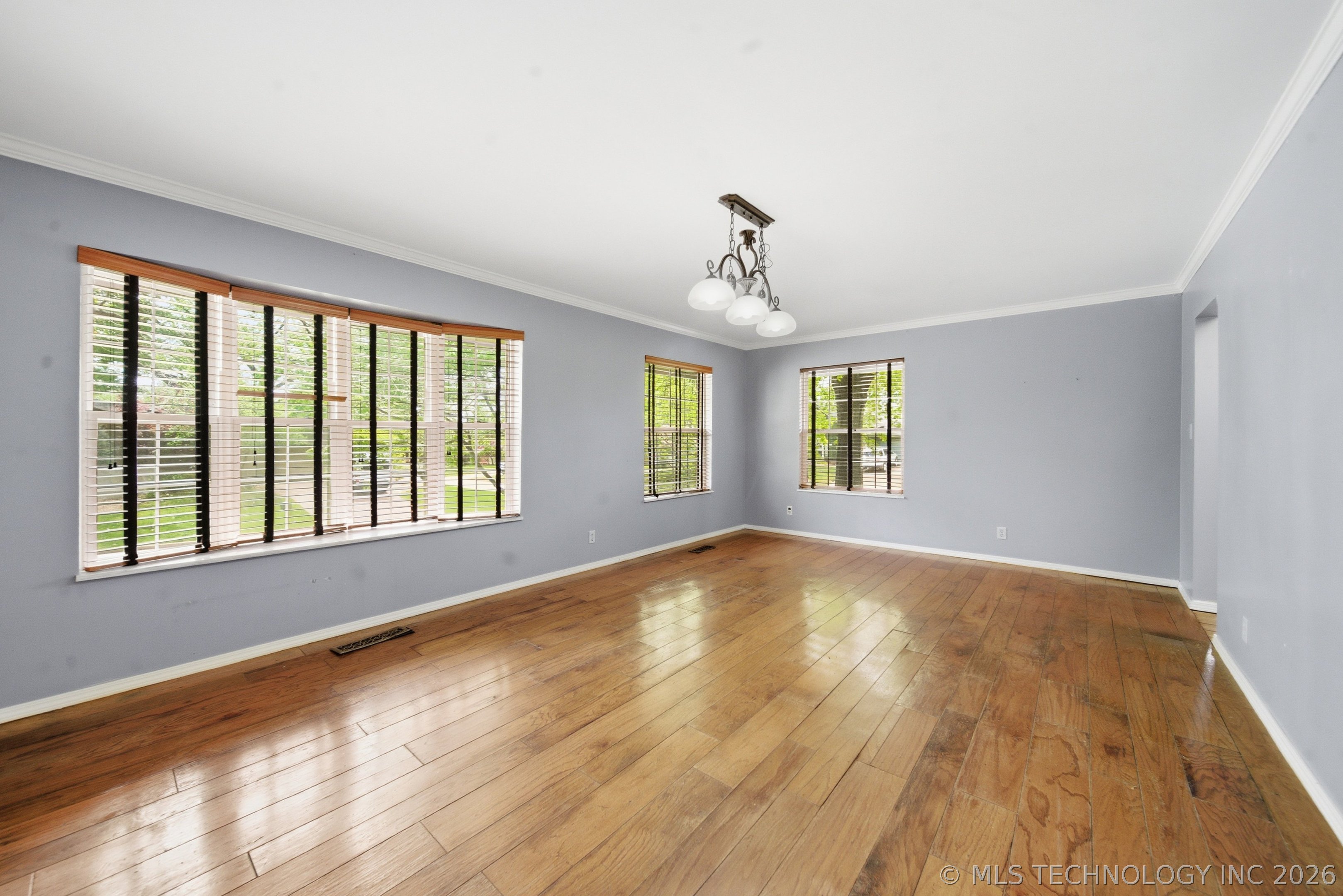 2905 E 78th Street Property Photo 16