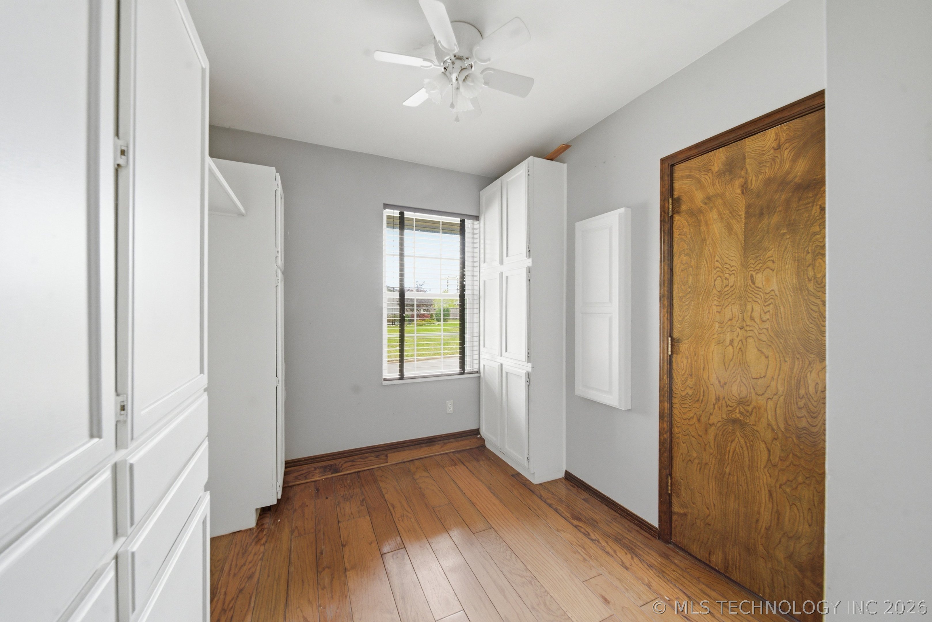 2905 E 78th Street Property Photo 18