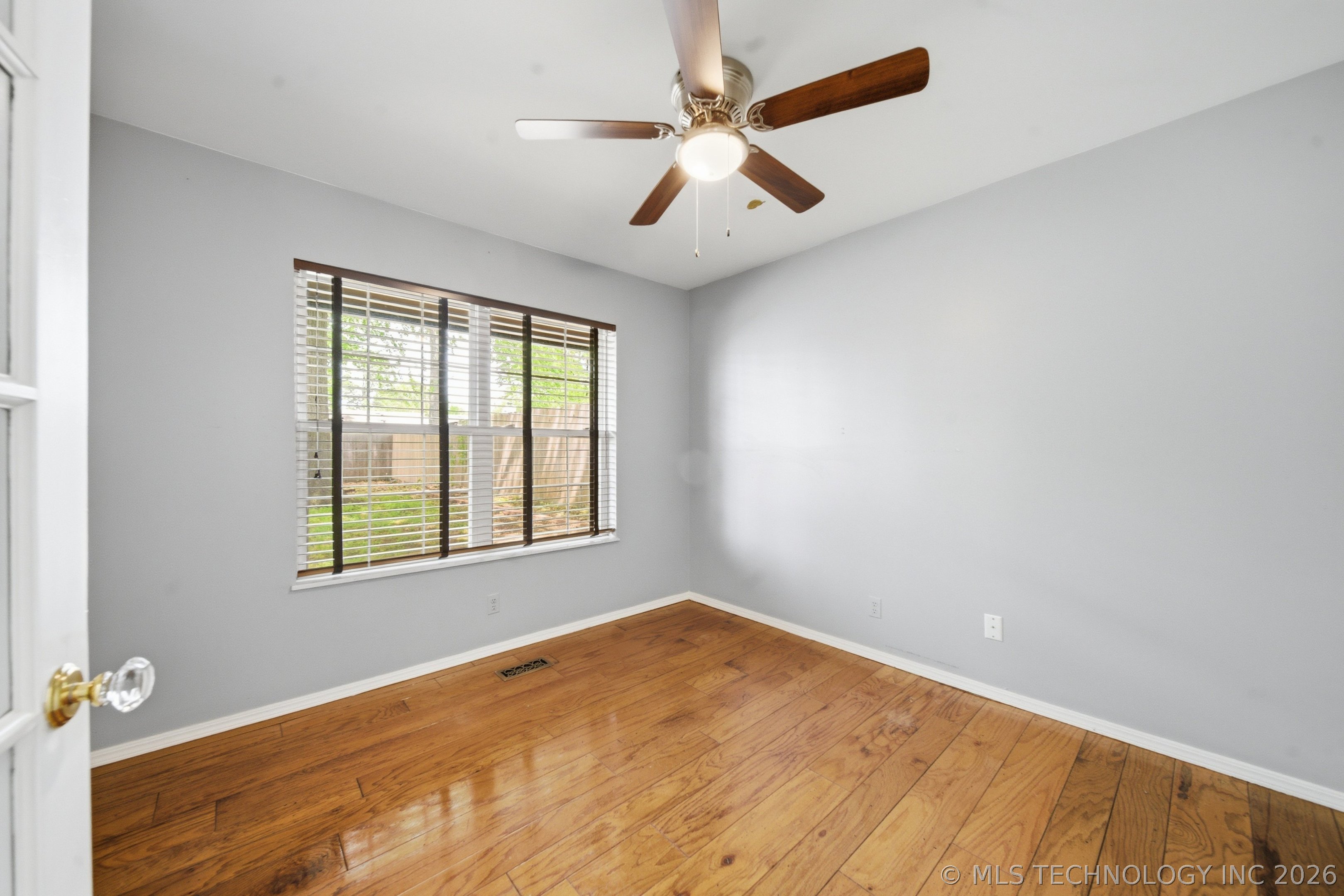 2905 E 78th Street Property Photo 19
