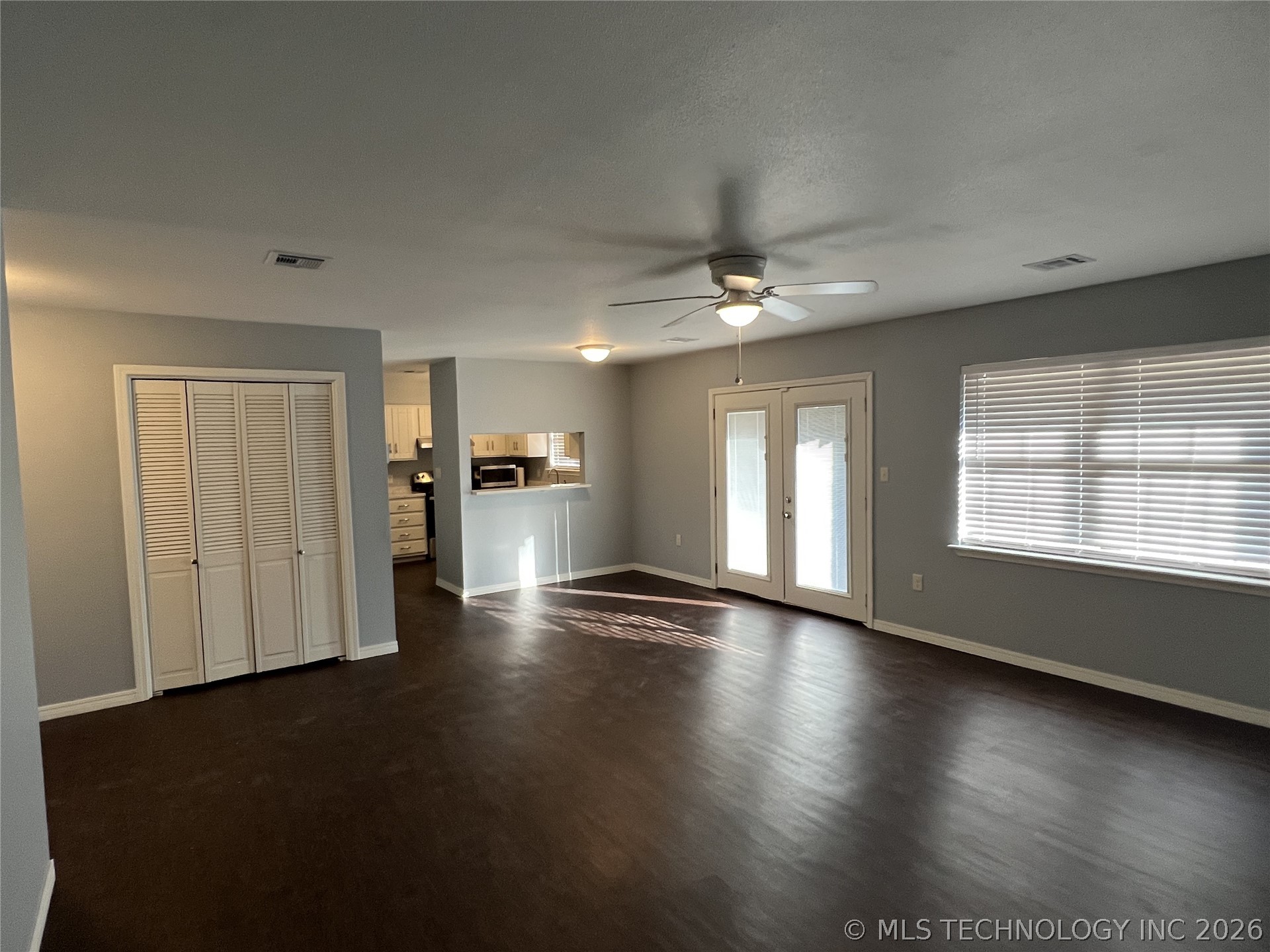 3502 Carter Se Property Photo 4
