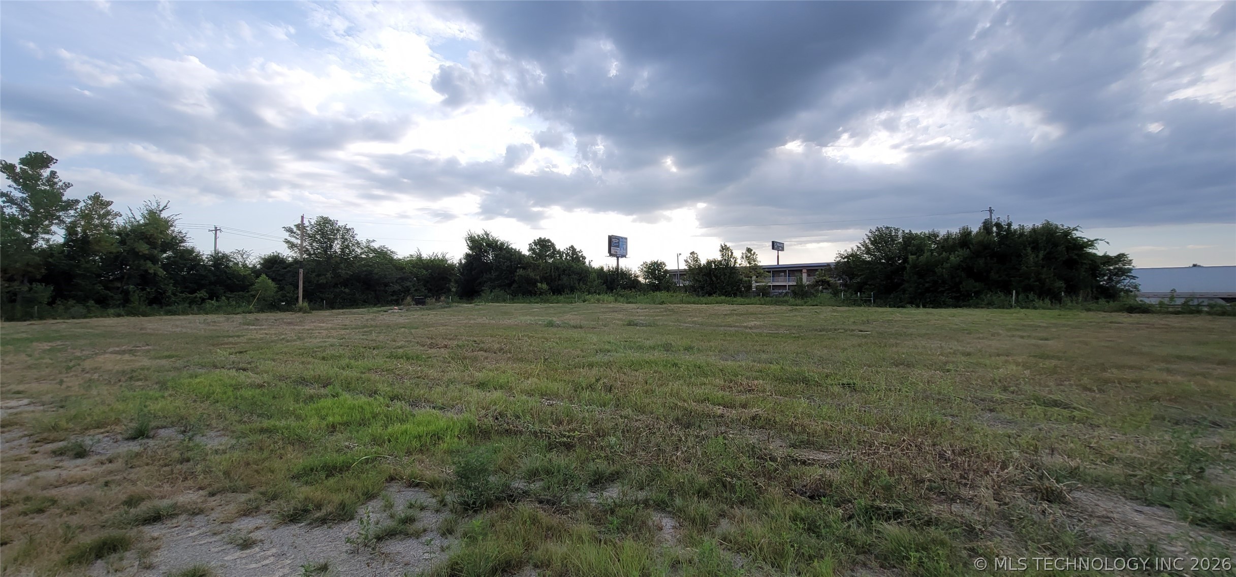 1228 W Gentry Street Property Photo 67