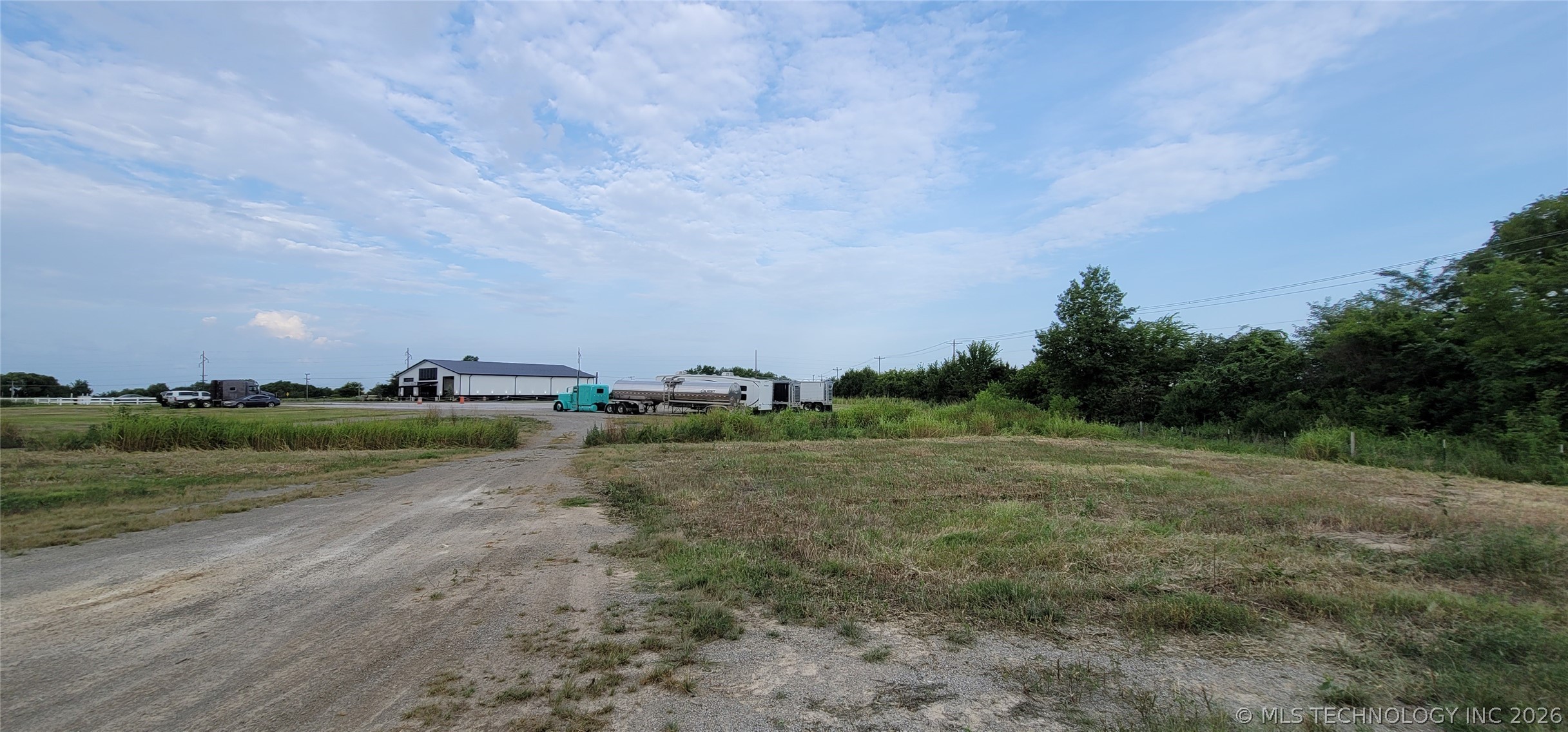 1228 W Gentry Street Property Photo 81