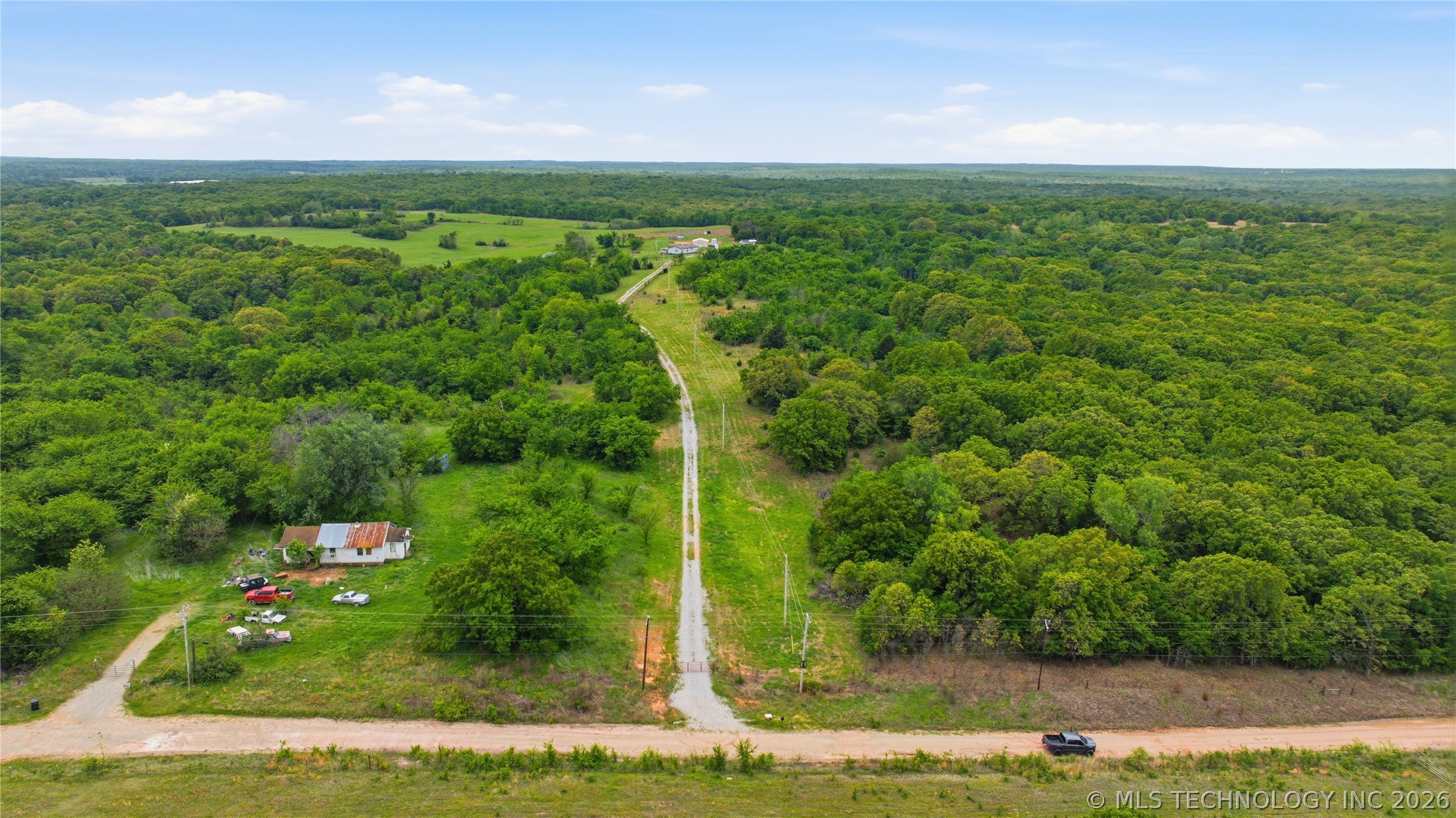 365121 E 970 Road Property Photo 3