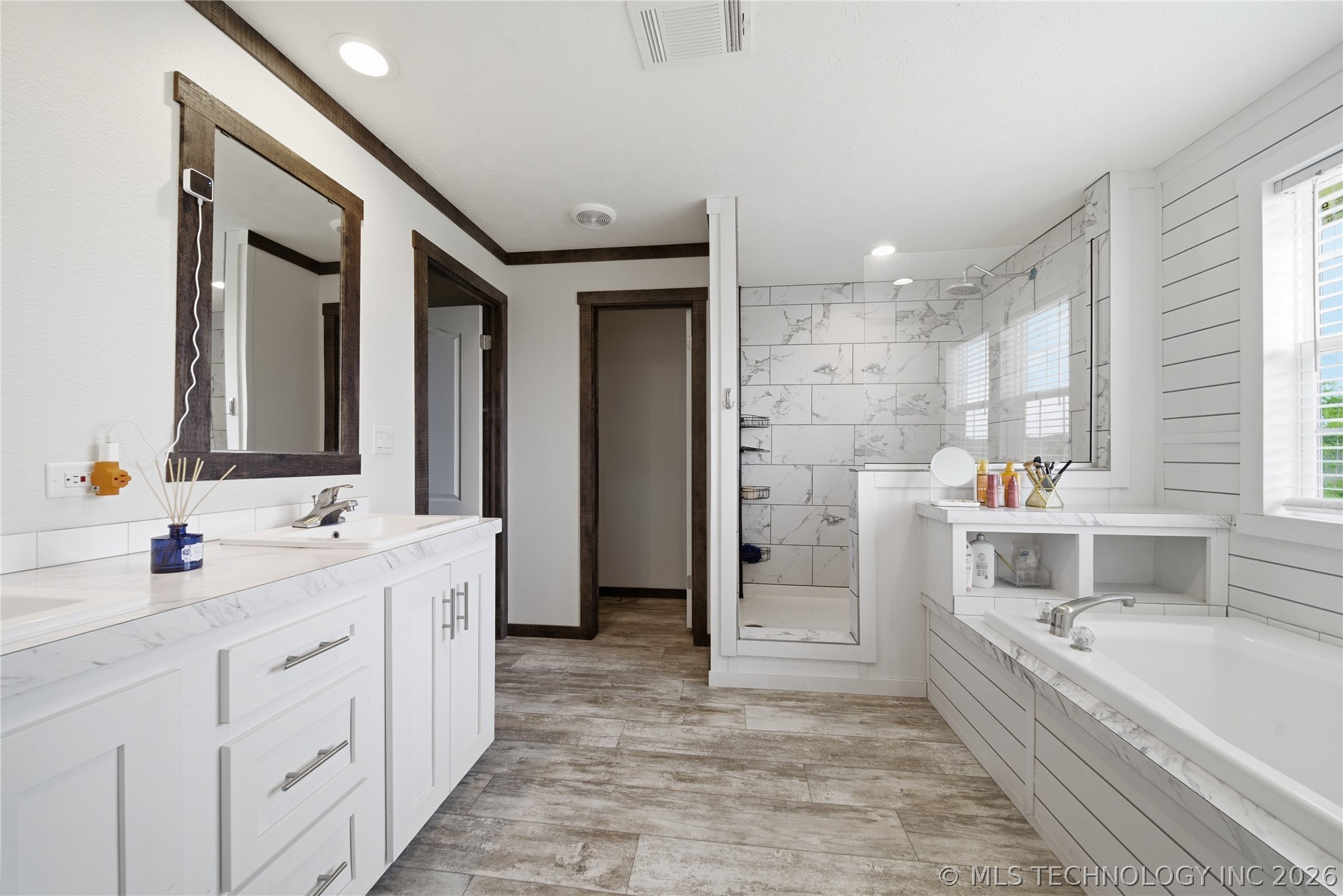 365121 E 970 Road Property Photo 24