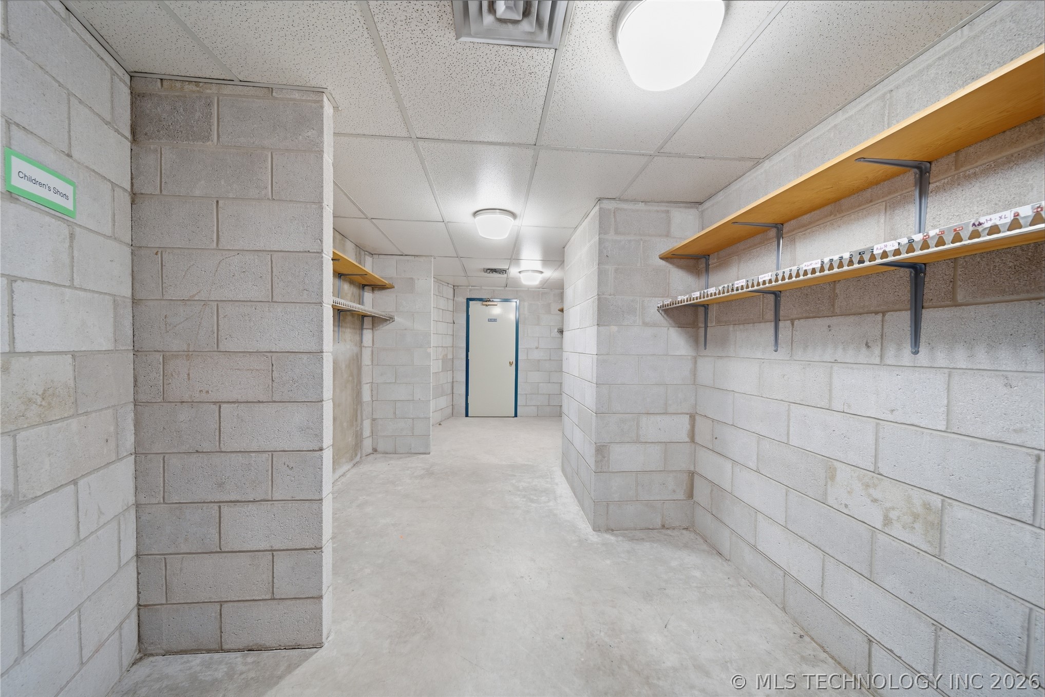 1915 E 3rd Street Property Photo 10