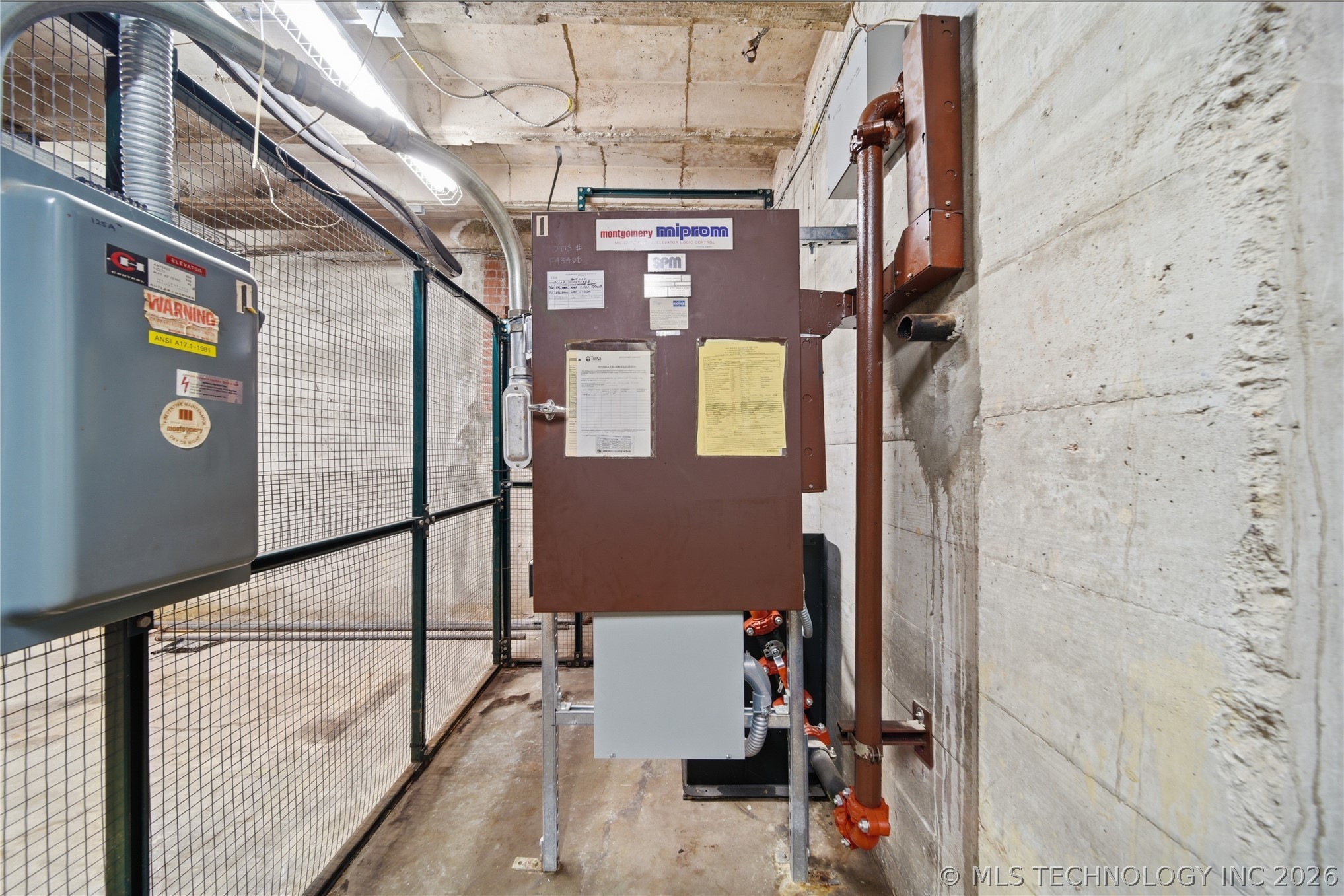 1915 E 3rd Street Property Photo 29