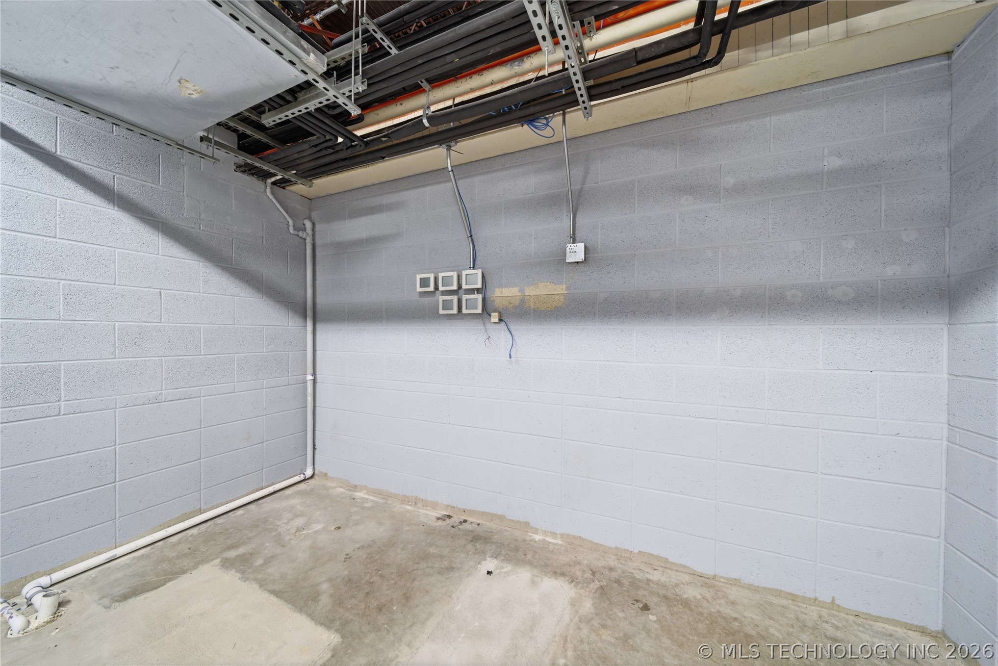 1915 E 3rd Street Property Photo 35