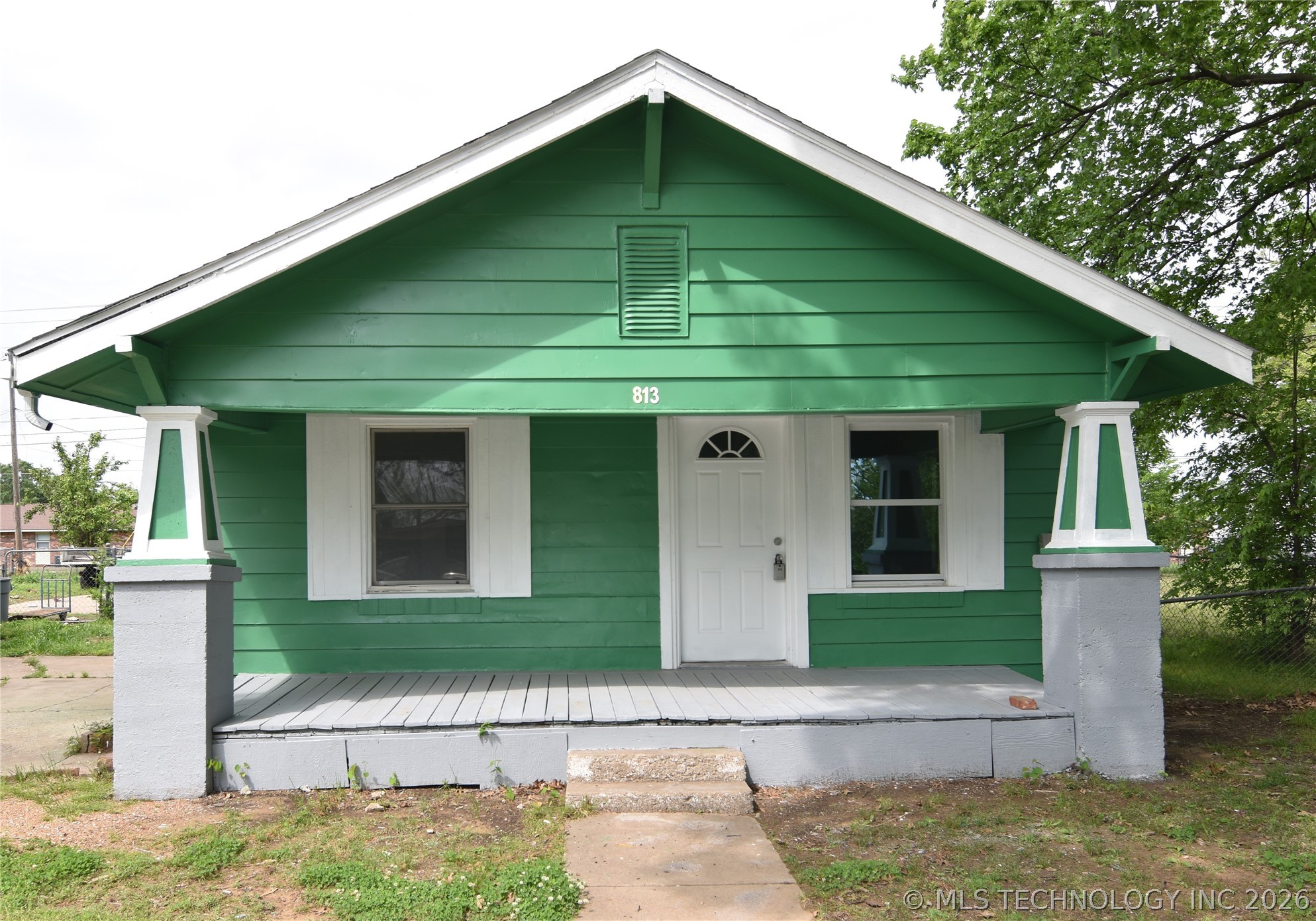 813 S Elm Avenue