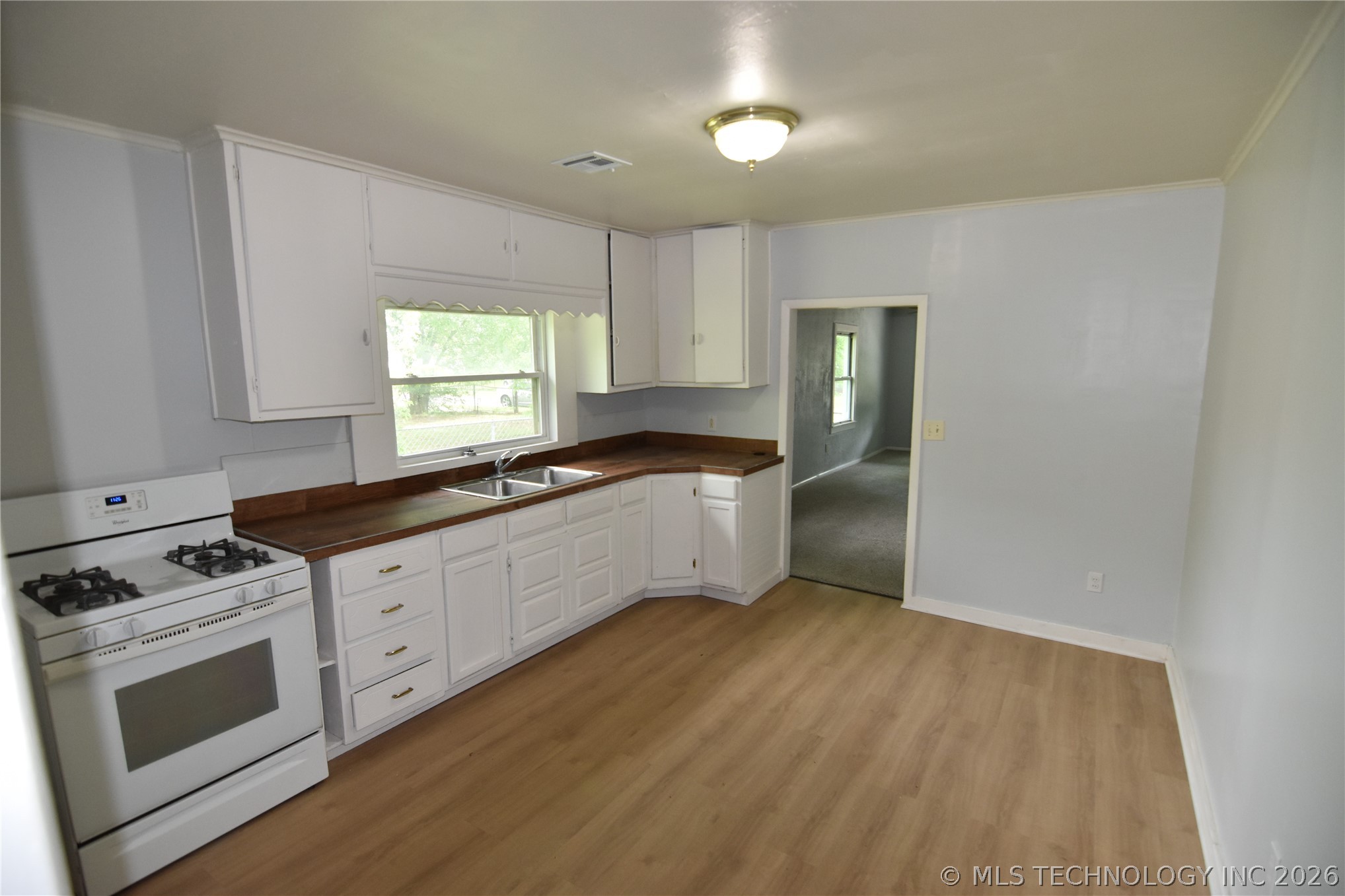813 S Elm Avenue Property Photo 12