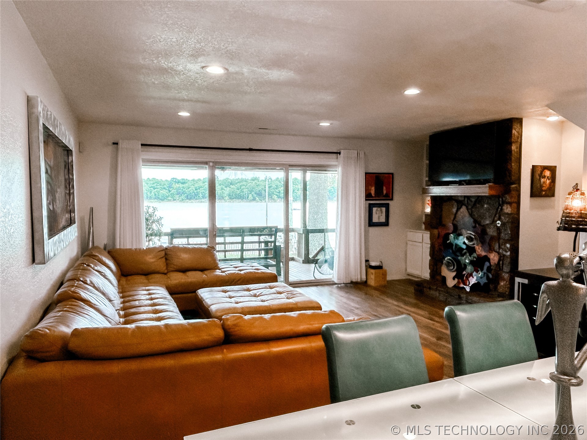 7020 Lakeshore Drive 20 Property Photo 13