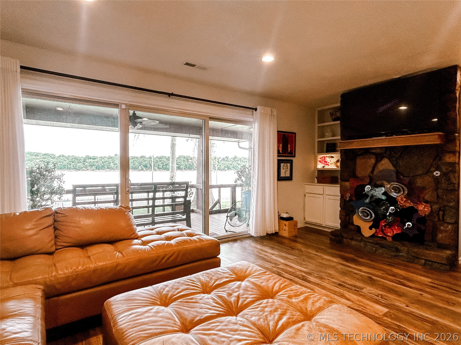 7020 Lakeshore Drive 20 Property Photo 17