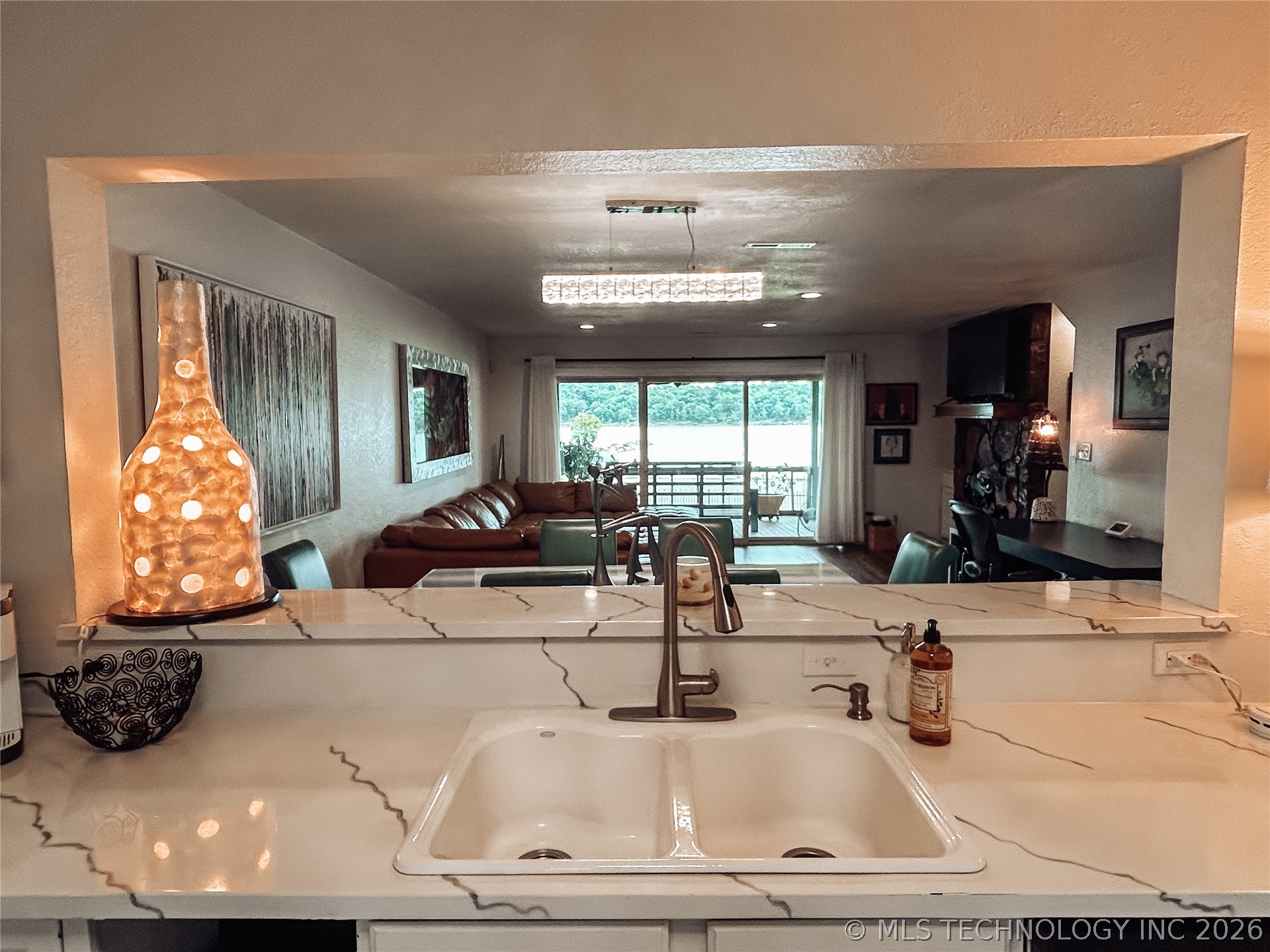 7020 Lakeshore Drive 20 Property Photo 24