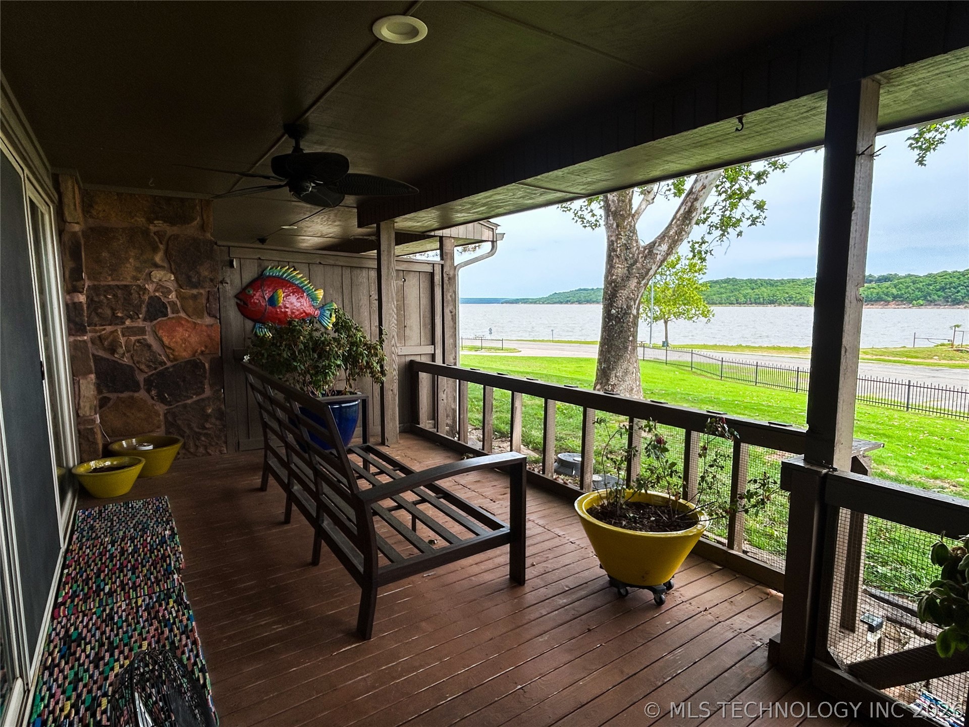 7020 Lakeshore Drive 20 Property Photo 41