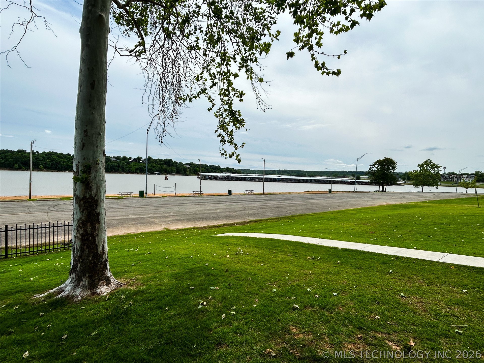 7020 Lakeshore Drive 20 Property Photo 46