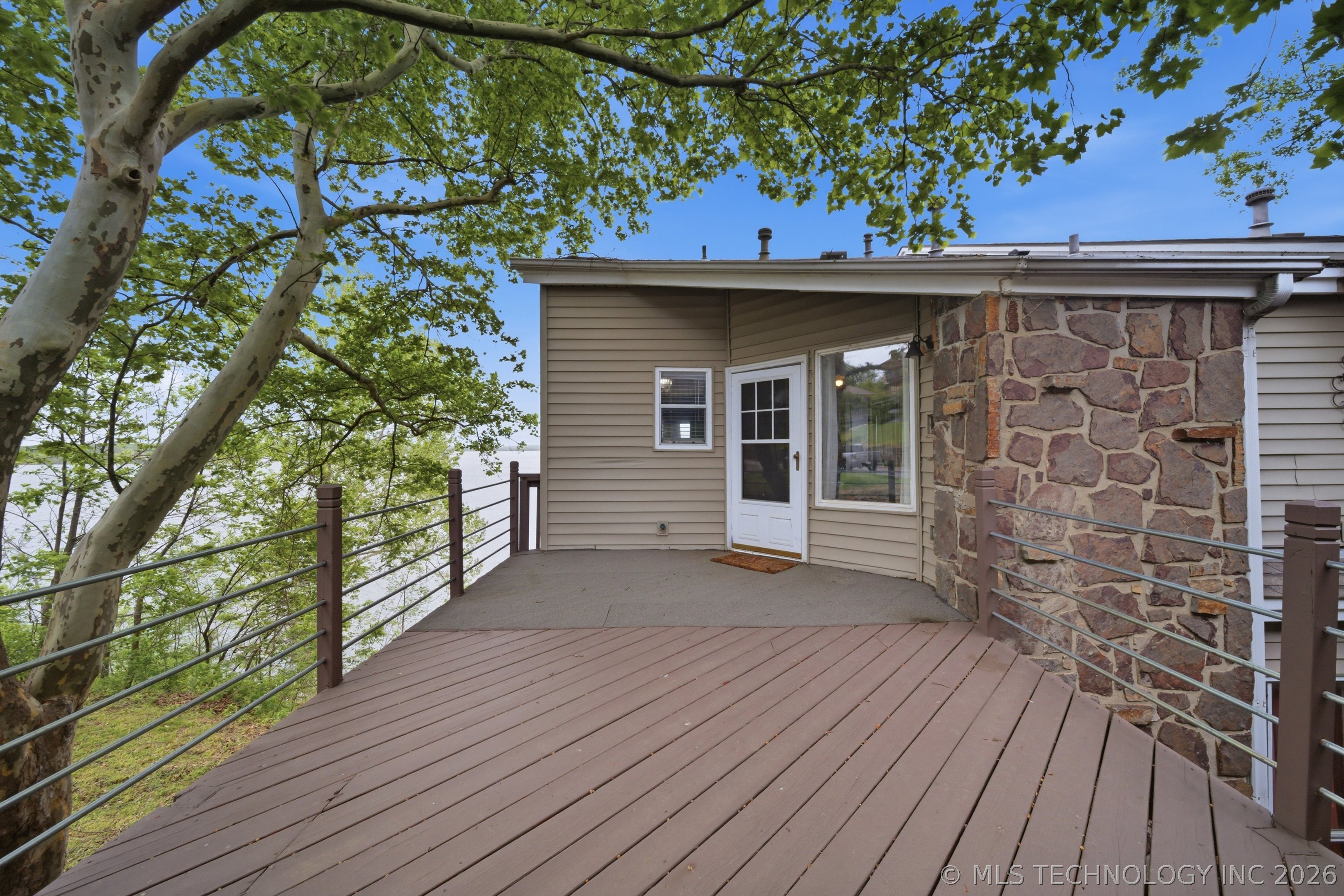 706 Villa Vista Drive Property Photo 6