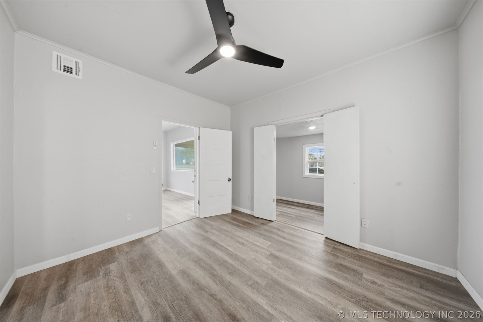 302 W Maple Street Property Photo 10