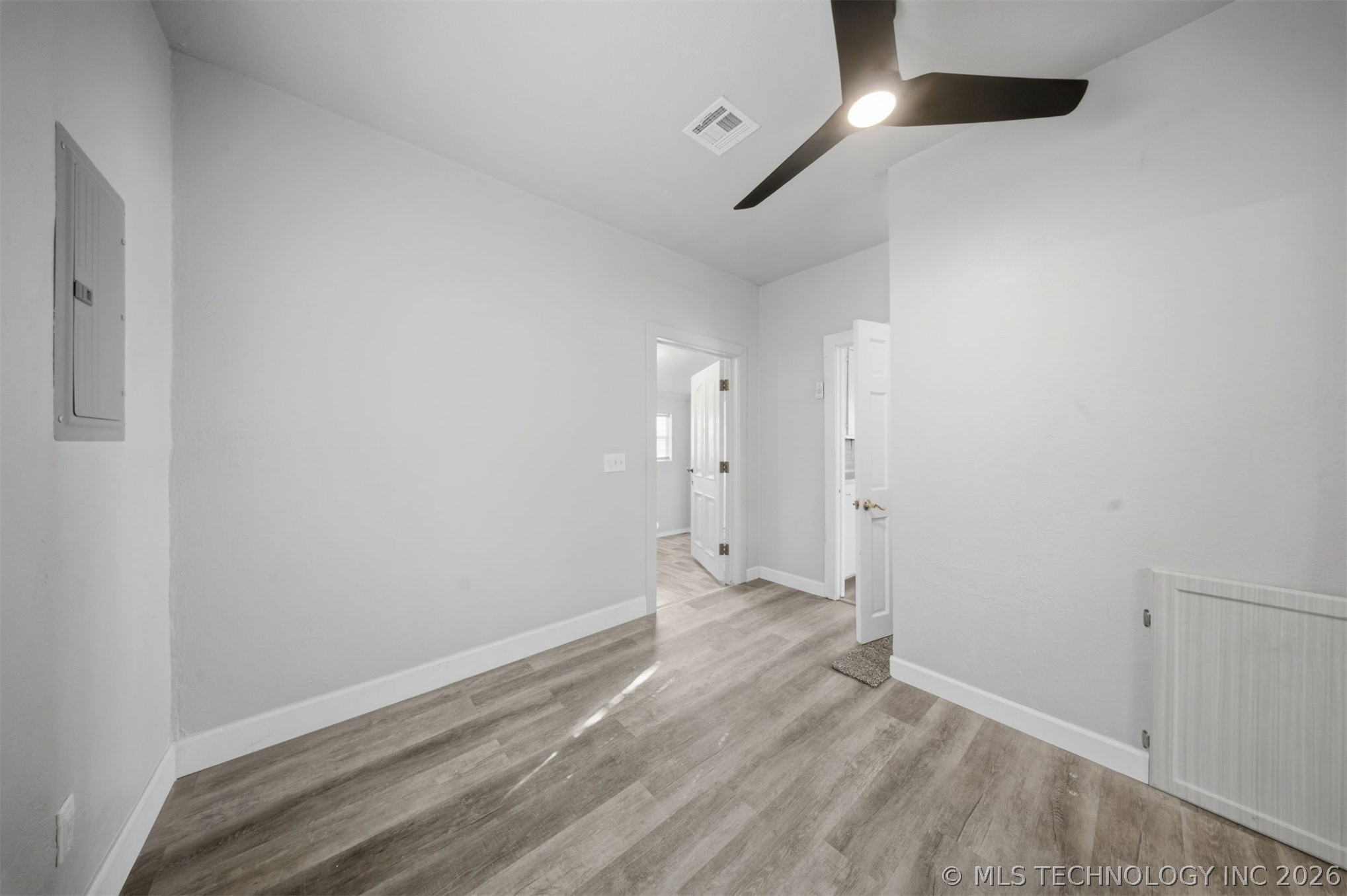 302 W Maple Street Property Photo 12