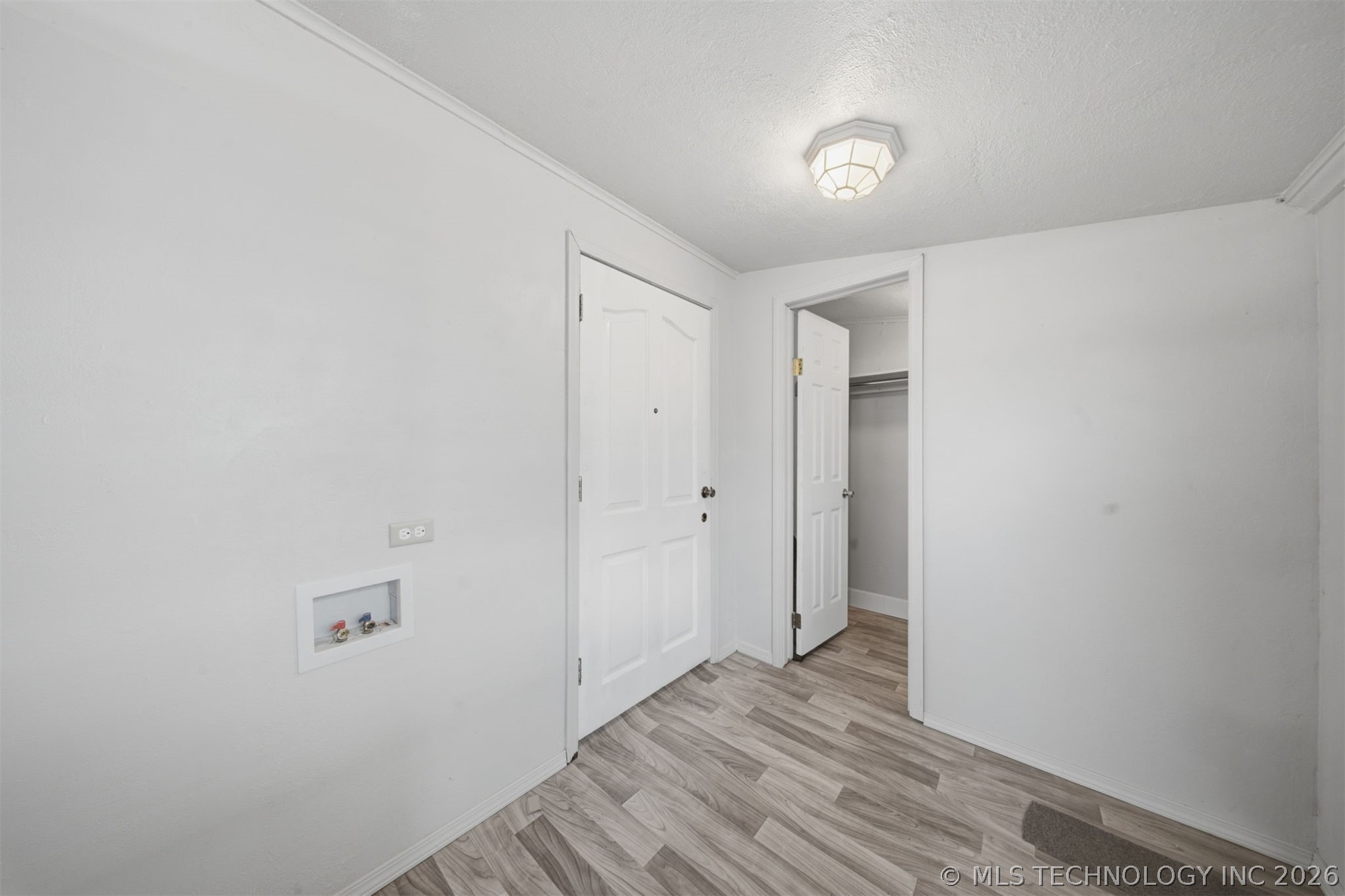 302 W Maple Street Property Photo 14