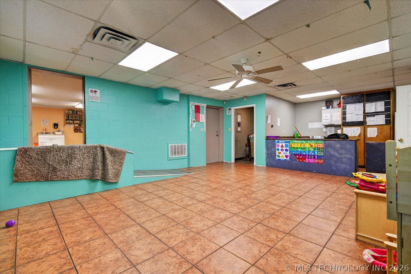 110 Se Creek Avenue Property Photo 11