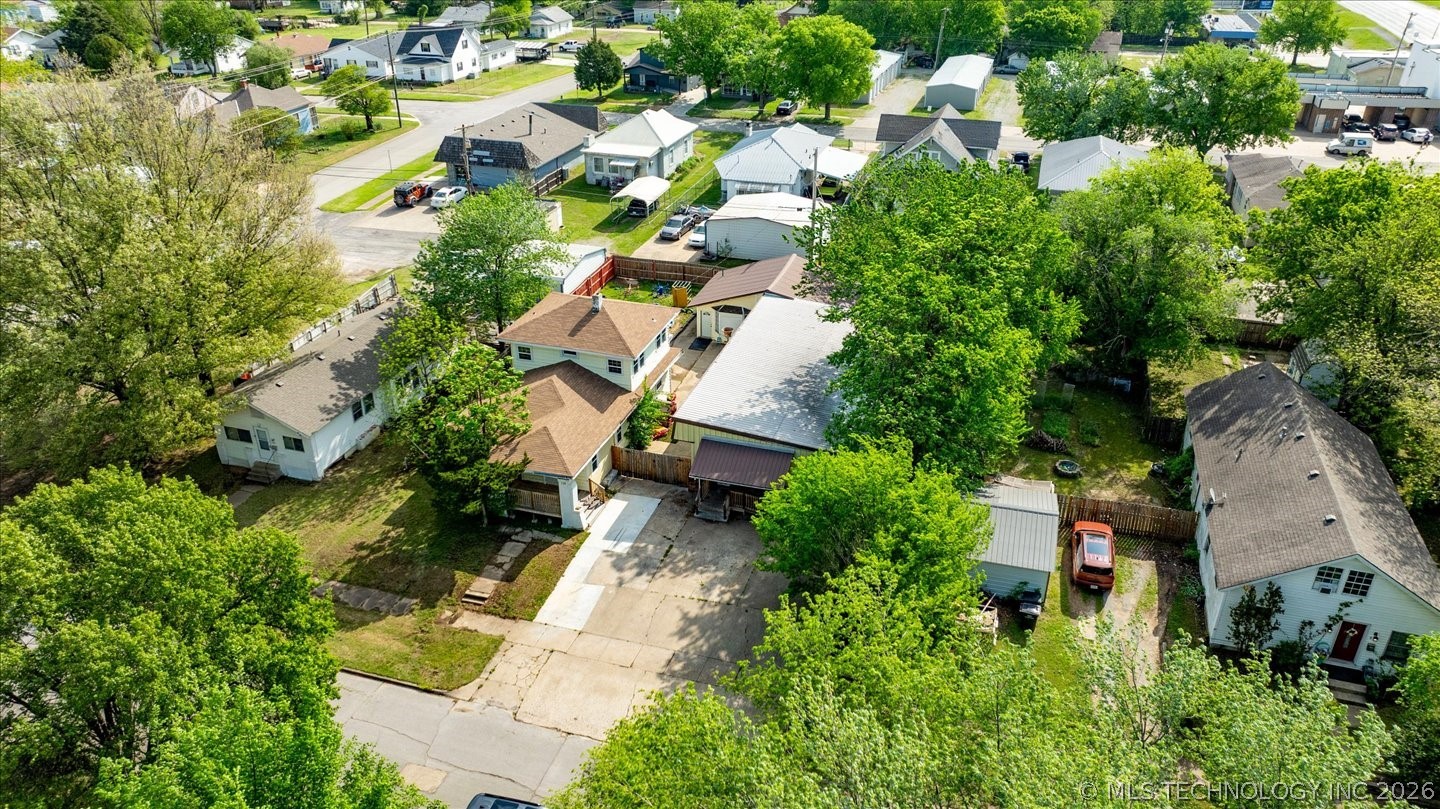 110 Se Creek Avenue Property Photo 42