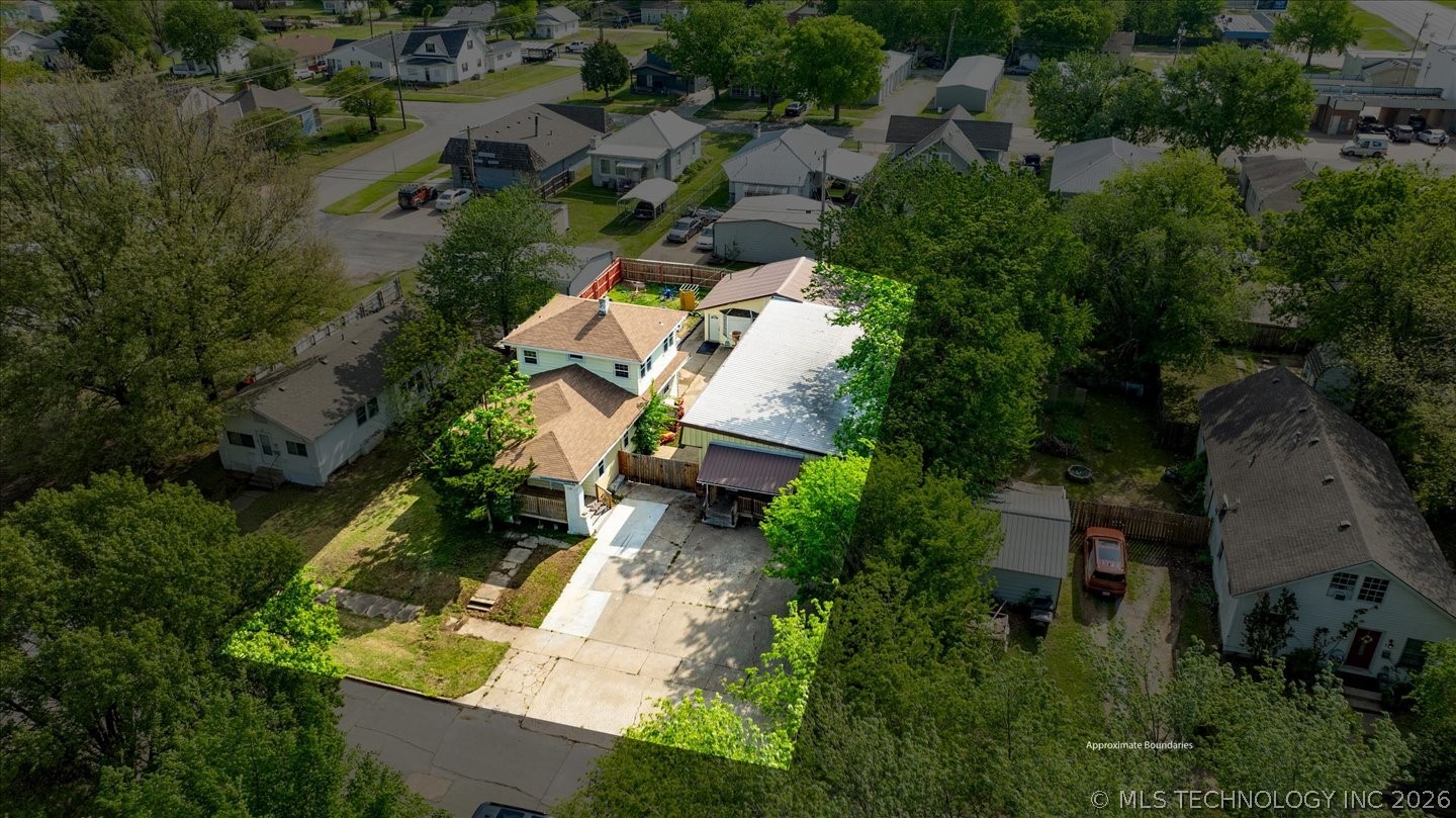 110 Se Creek Avenue Property Photo 43