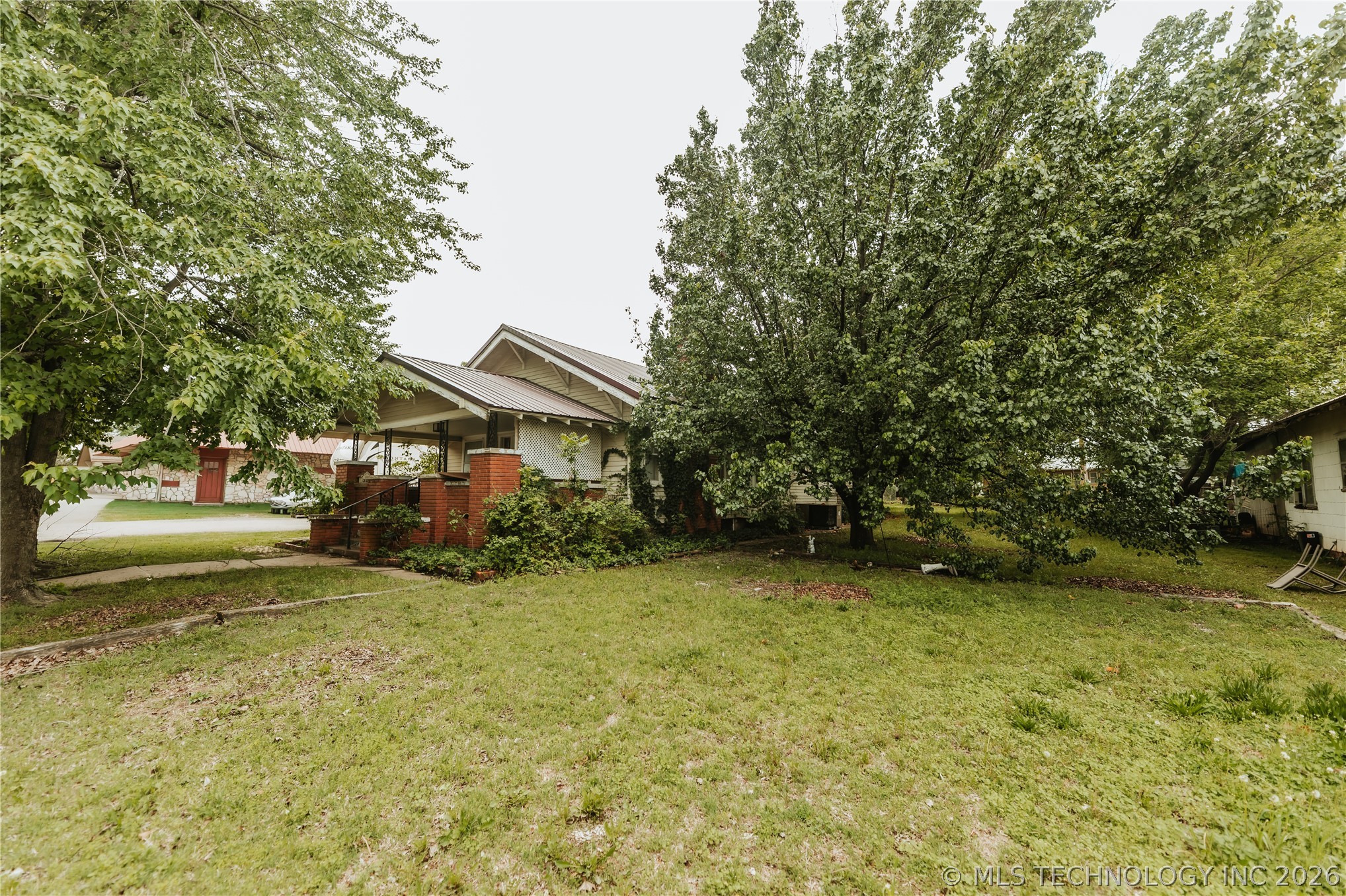 329 S Main Street Property Photo 4