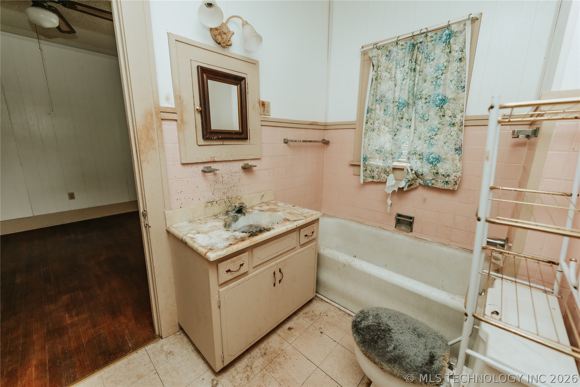 329 S Main Street Property Photo 11