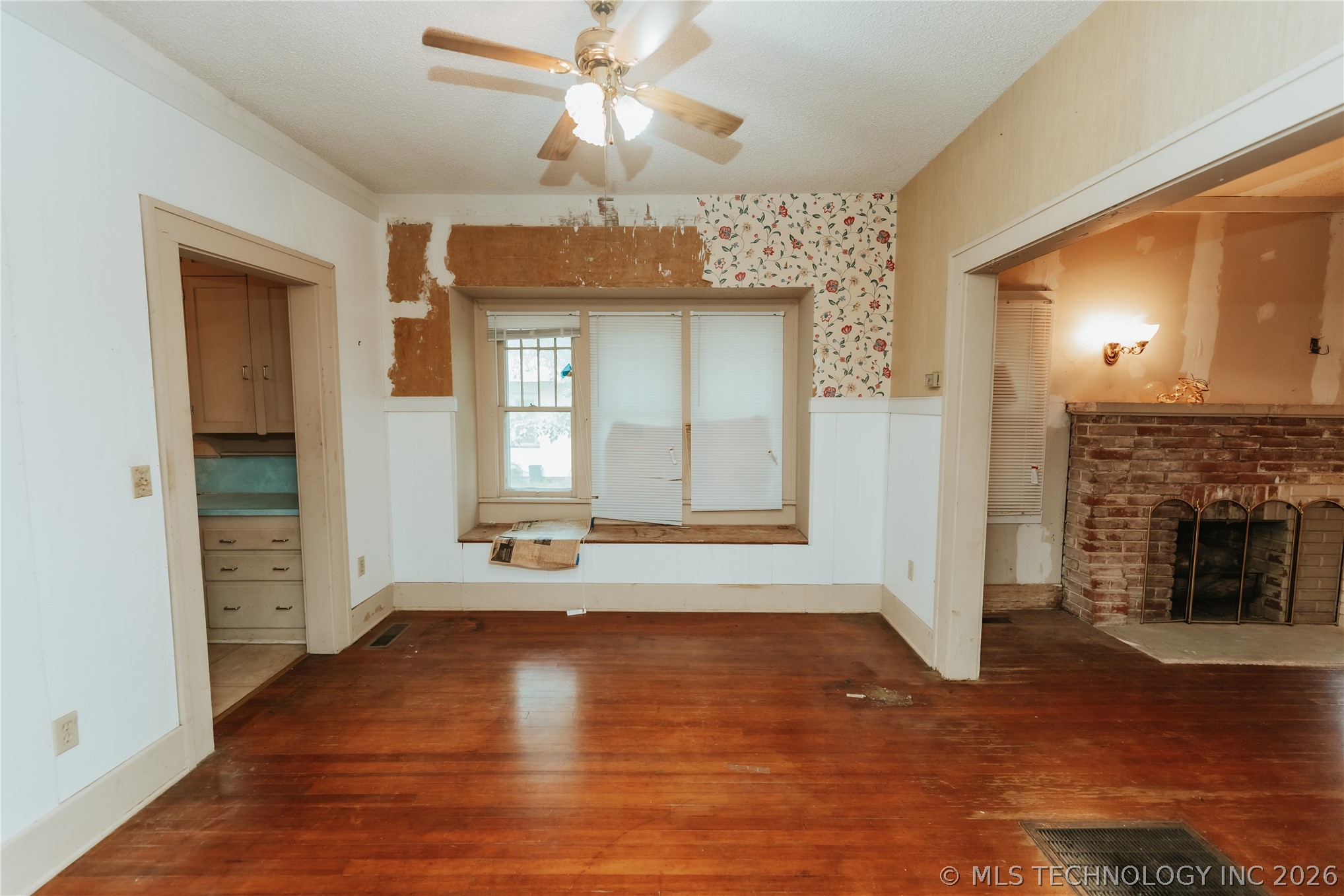 329 S Main Street Property Photo 16