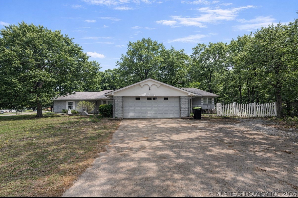 130 Acker Drive Property Photo 3