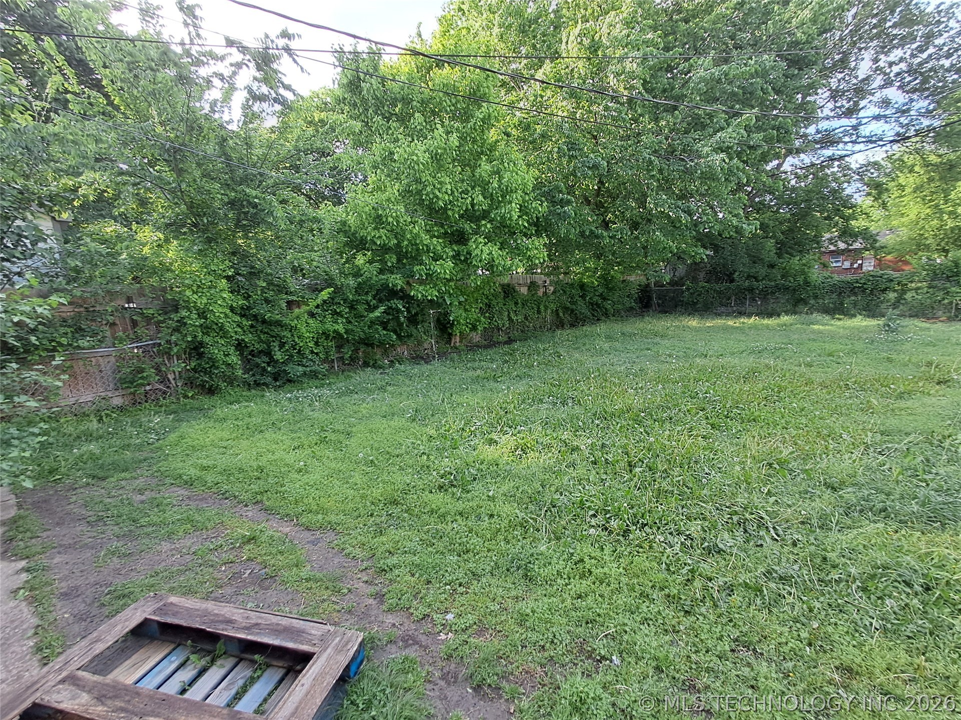 403 Oak Property Photo 4