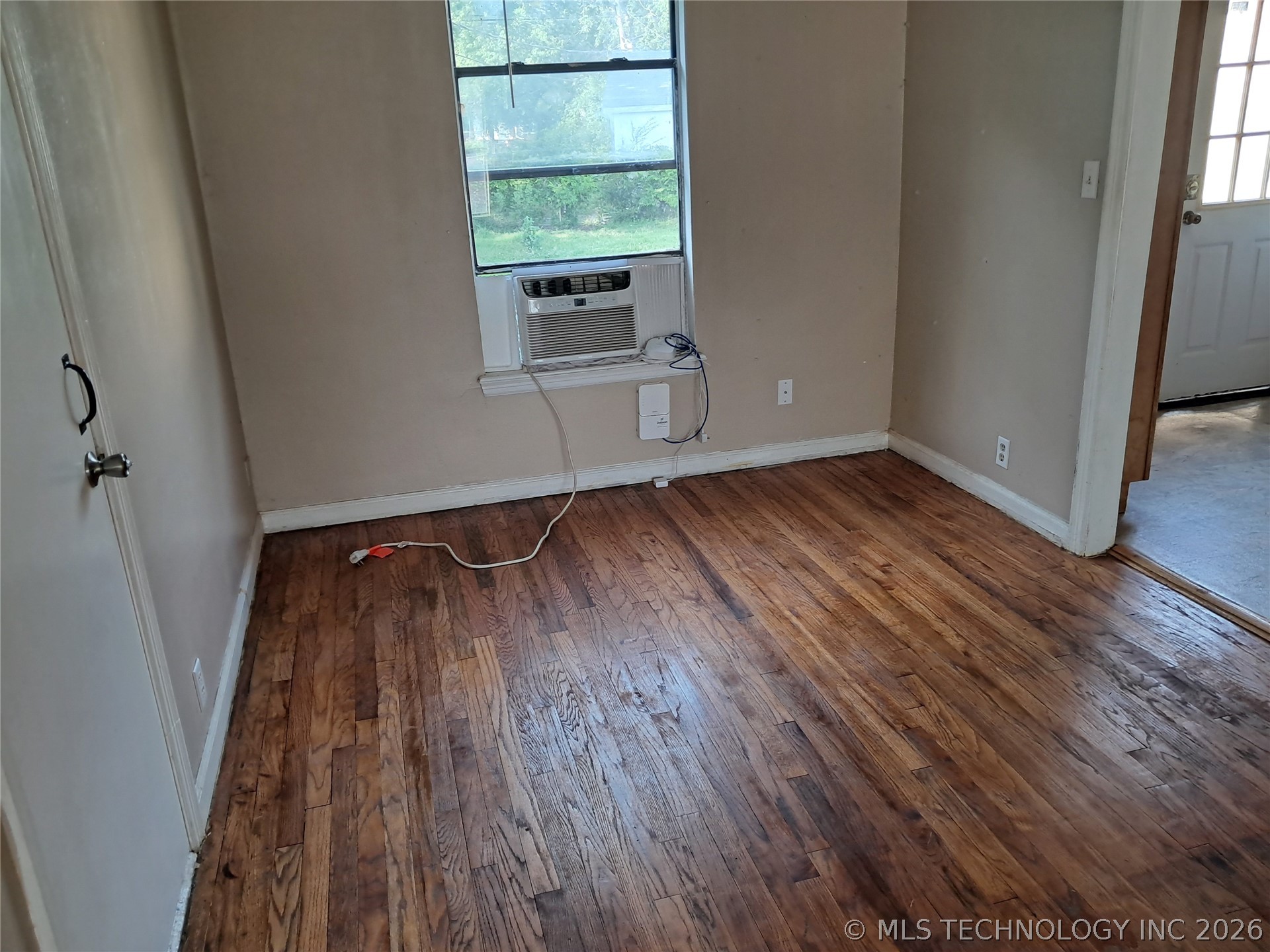 403 Oak Property Photo 12