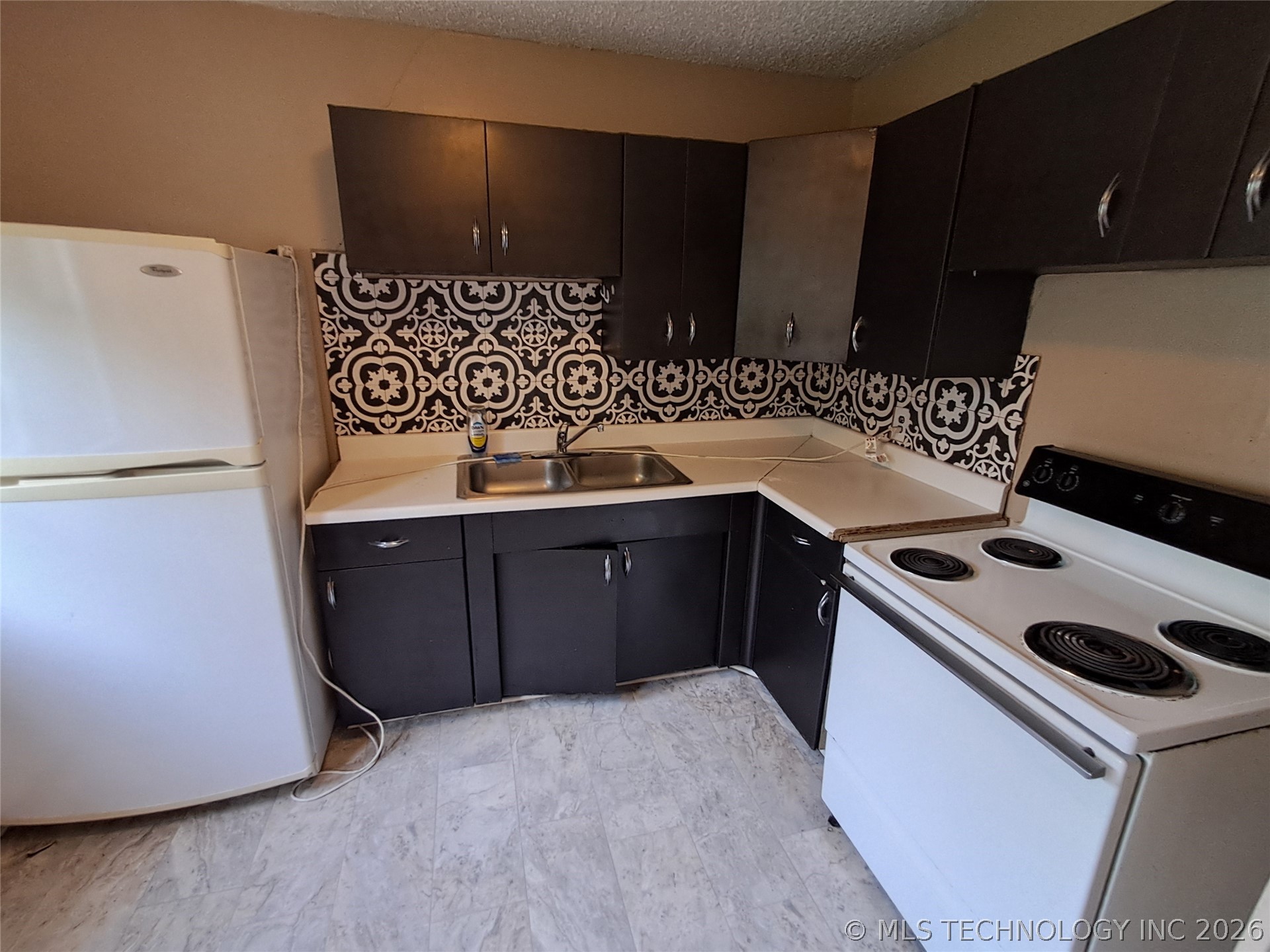 403 Oak Property Photo 14