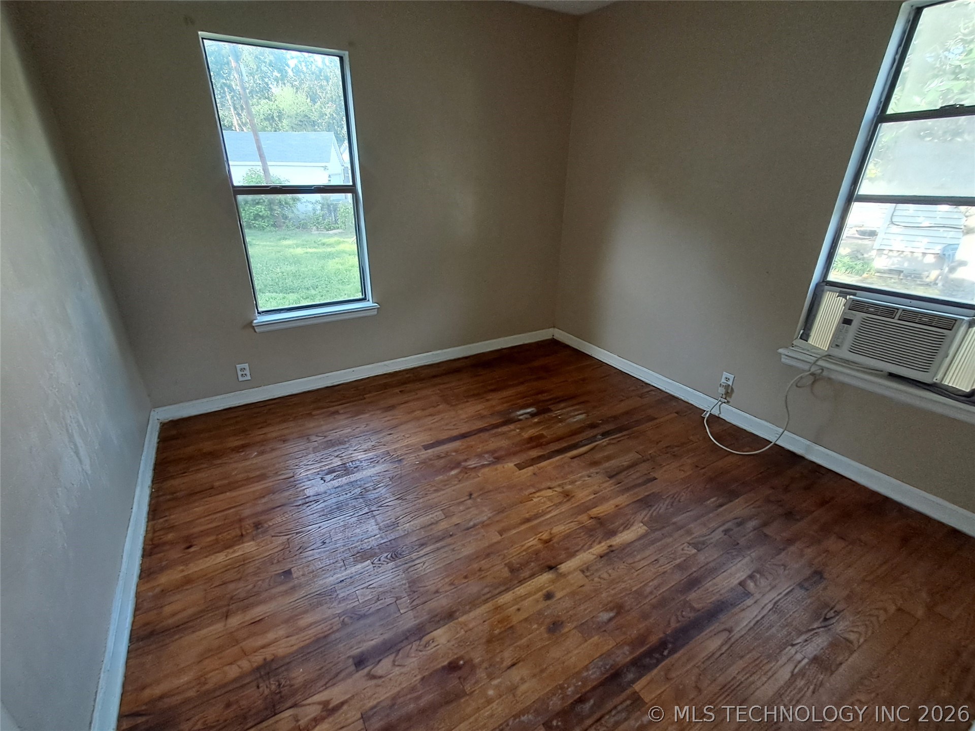 403 Oak Property Photo 26